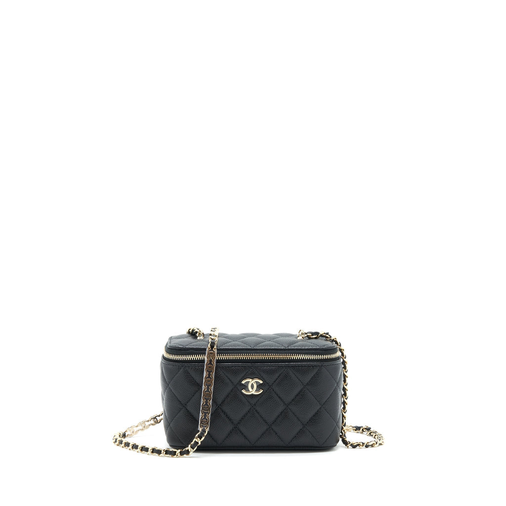 chanel-22p-long-vanity-with-logo-on-chain-caviar-black-lghw