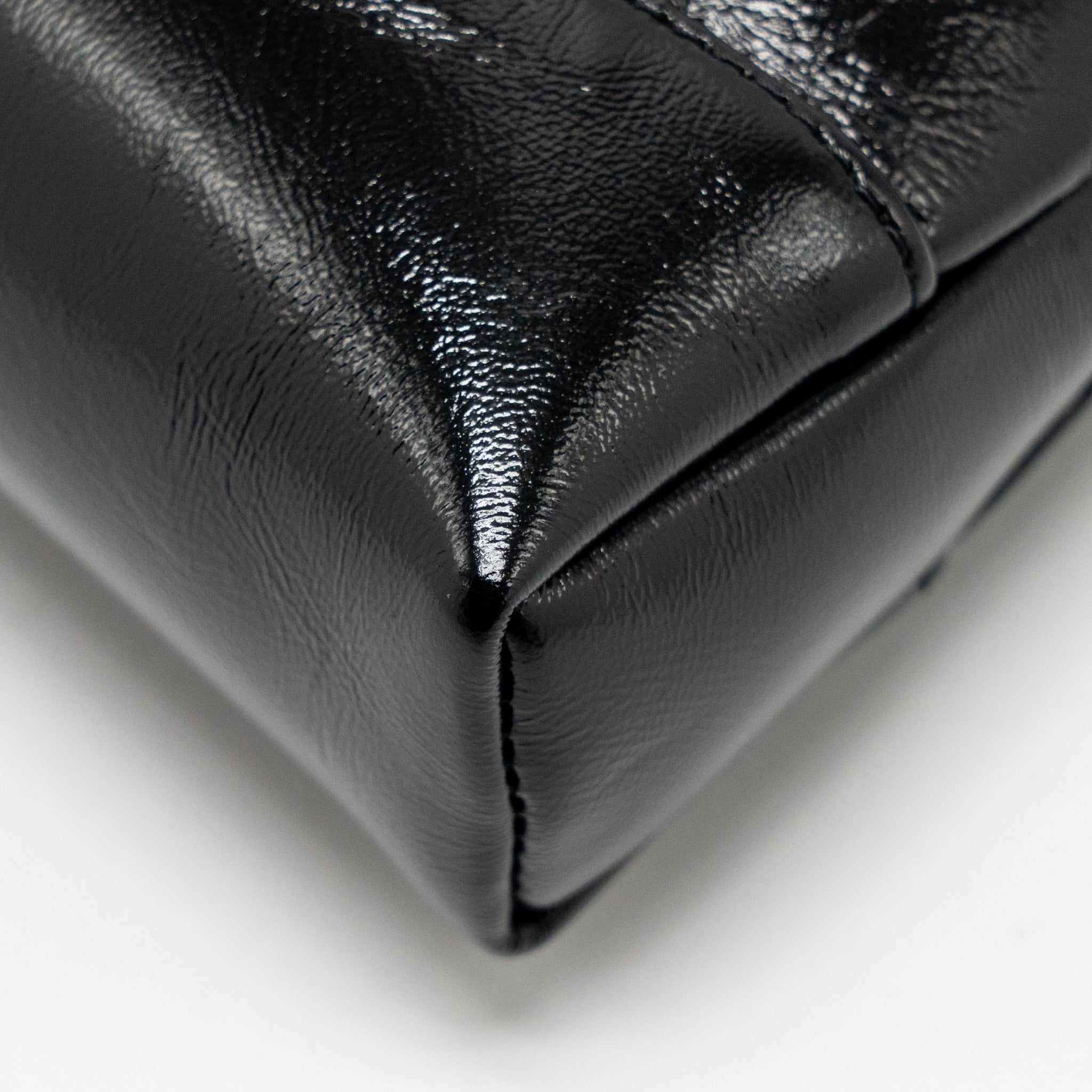 chanel-mini-31-clutch-with-chain-shiny-calfskin-black-lghw-microchip-1