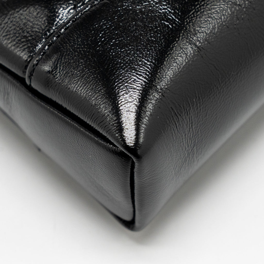 chanel-mini-31-clutch-with-chain-shiny-calfskin-black-lghw-microchip-1