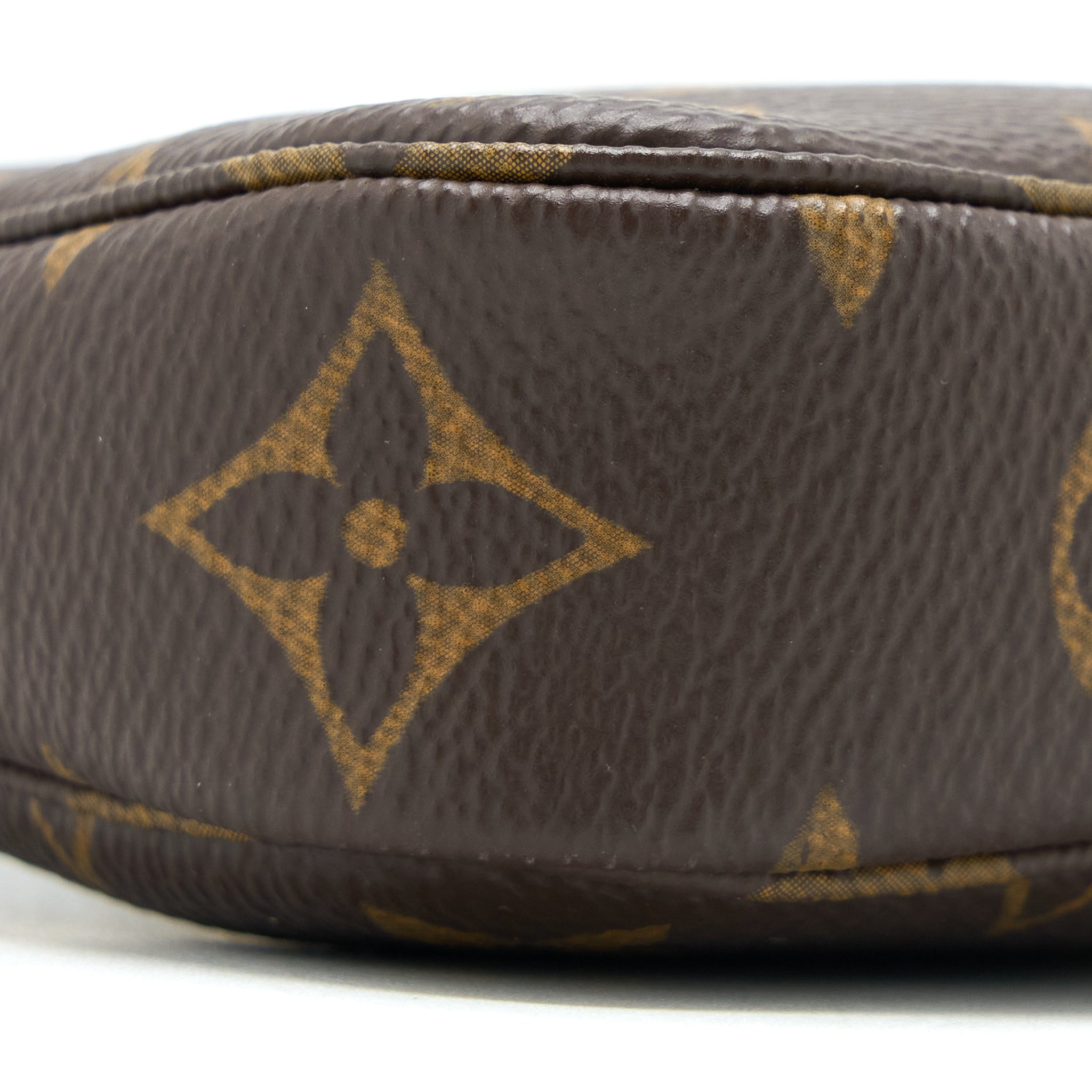louis-vuitton-mini-pochette-monogram-canvas-ghw-3