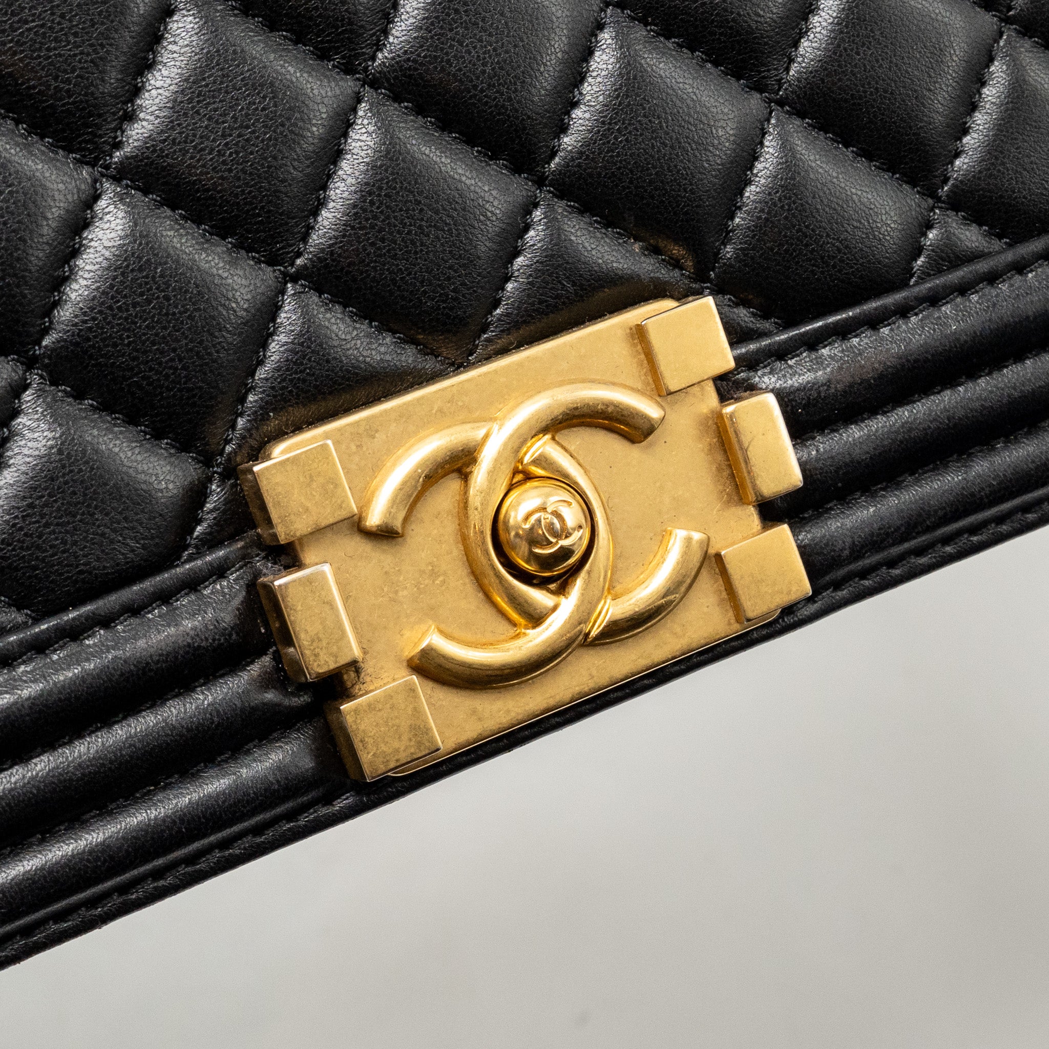 chanel-medium-boy-bag-lambskin-black-ghw-1
