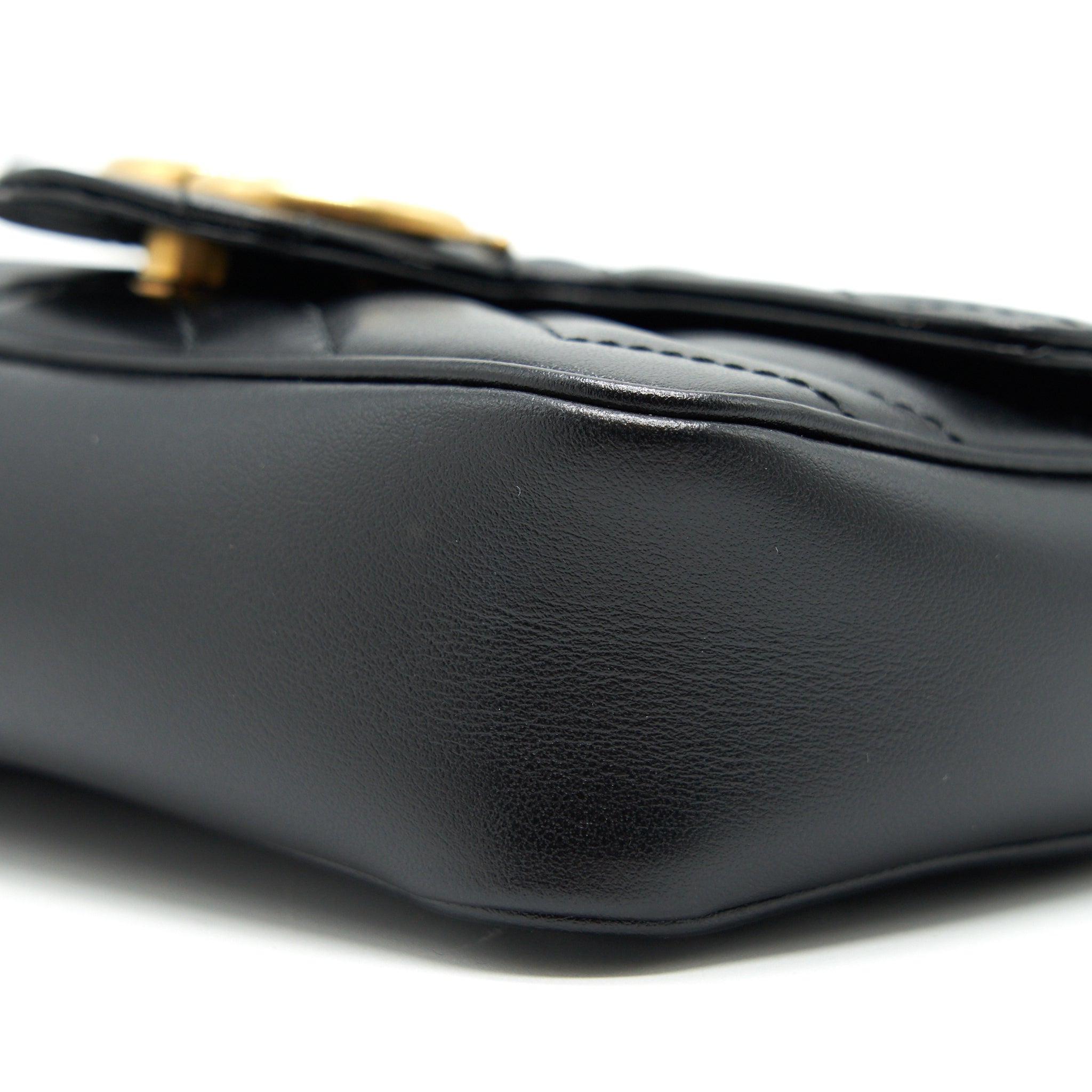 gucci-gg-marmont-super-mini-leather-bag-in-black