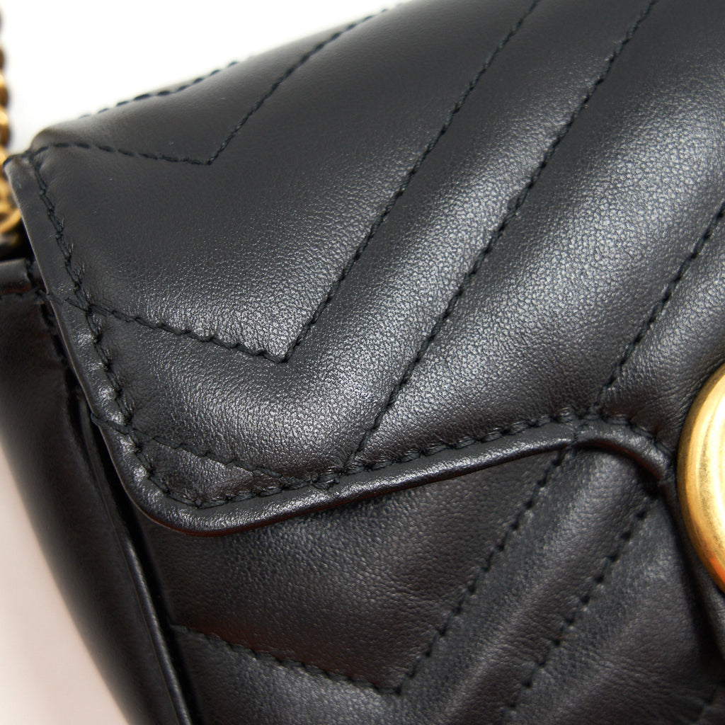 gucci-gg-marmont-super-mini-leather-bag-in-black