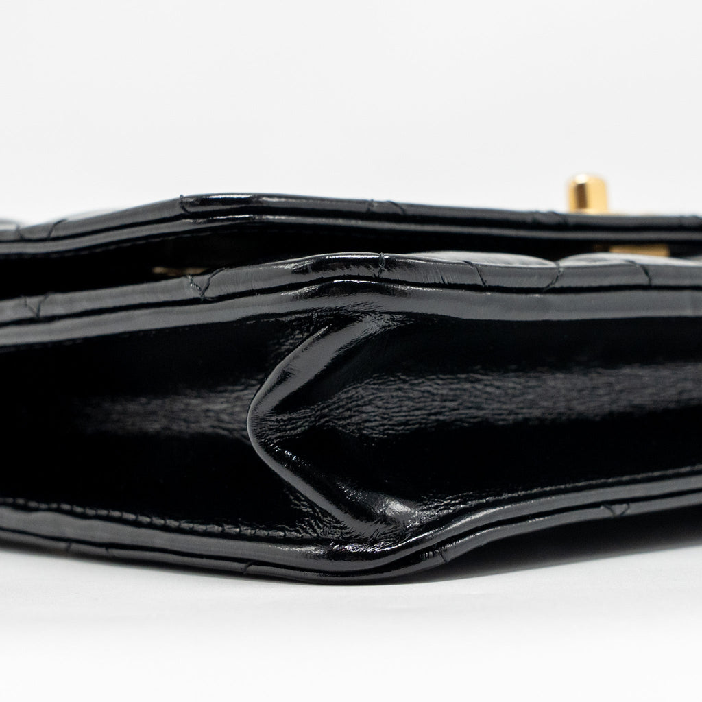 chanel-24a-detailed-chain-wallet-on-chain-shiny-calfskin-black-ghw-microchip