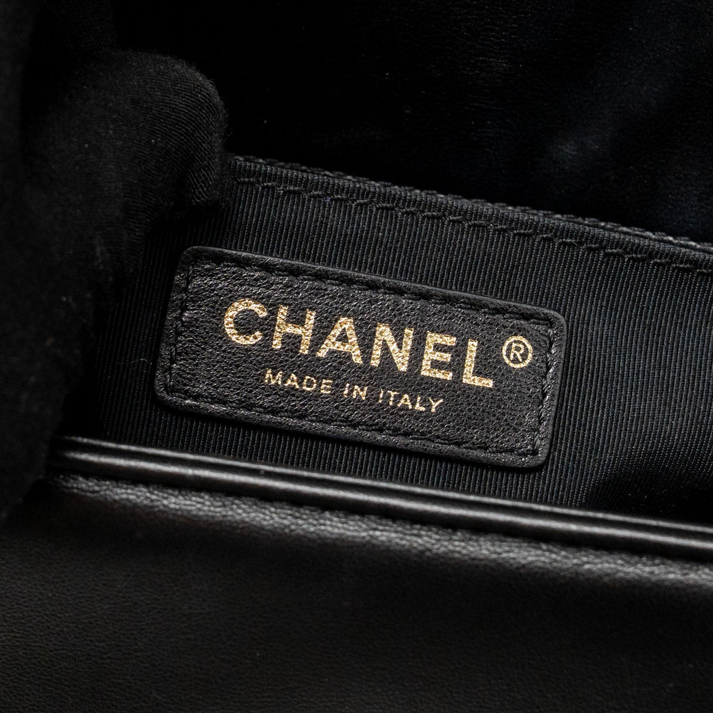 chanel-medium-boy-bag-lambskin-black-ghw-1