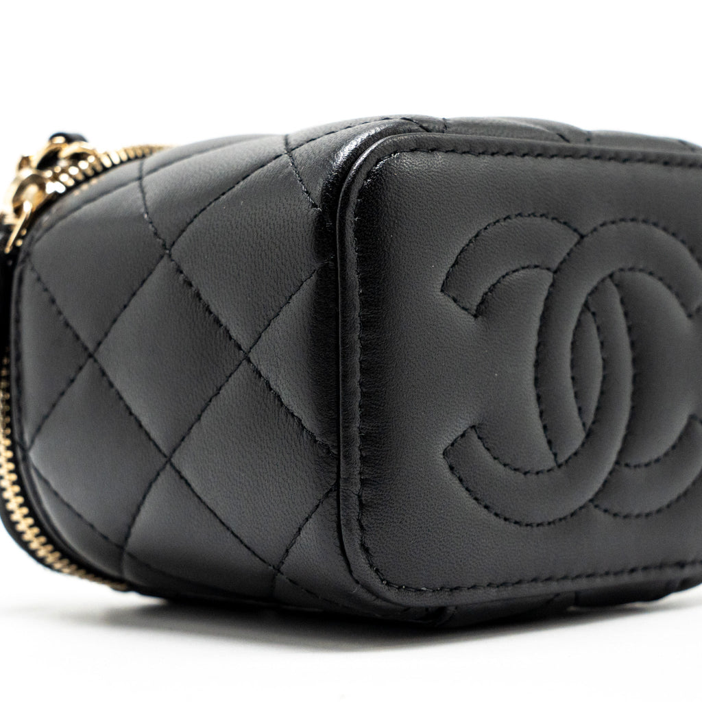 chanel-top-handle-mini-vanity-with-chain-lambskin-black-lghw-microchip-1