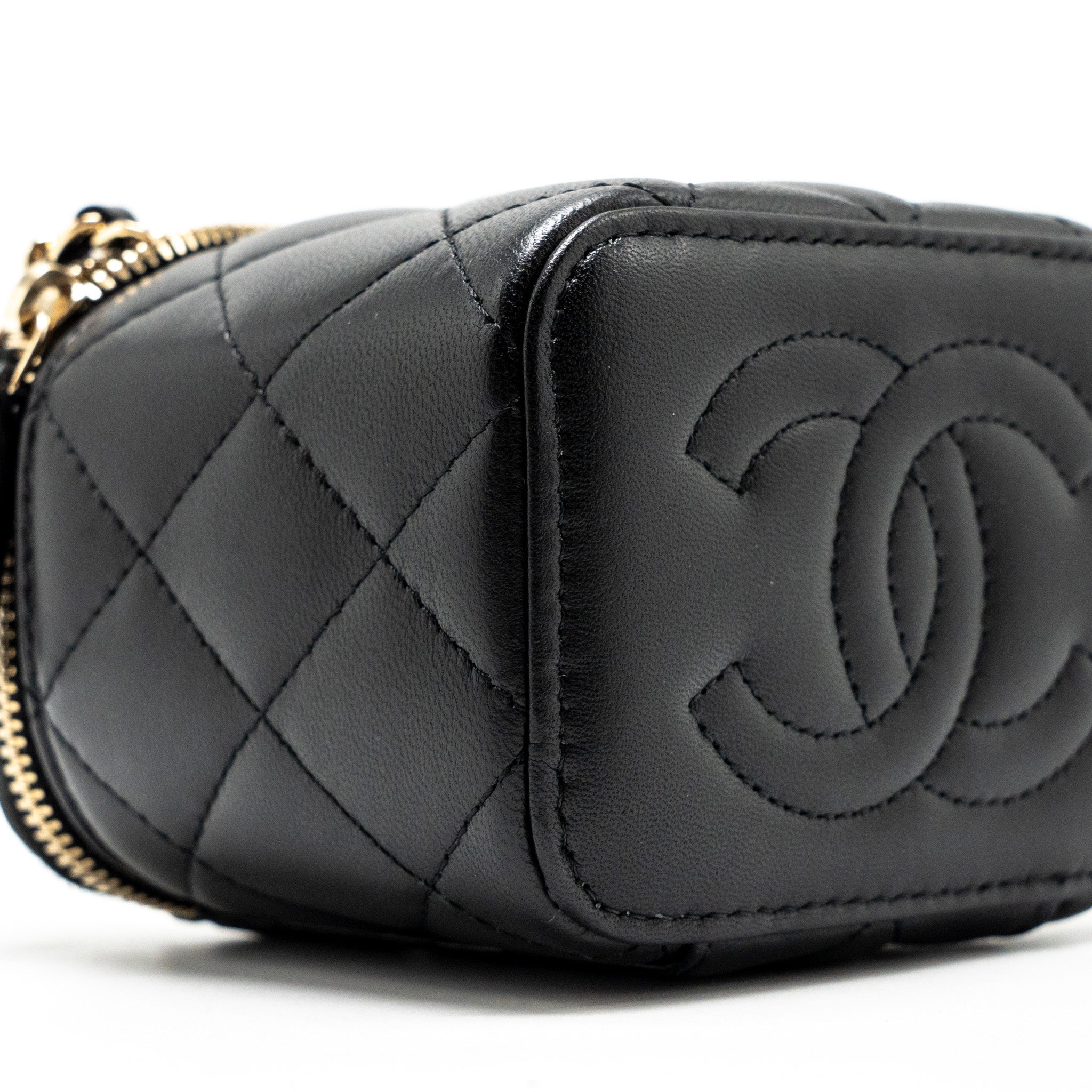 chanel-top-handle-mini-vanity-with-chain-lambskin-black-lghw-microchip-1