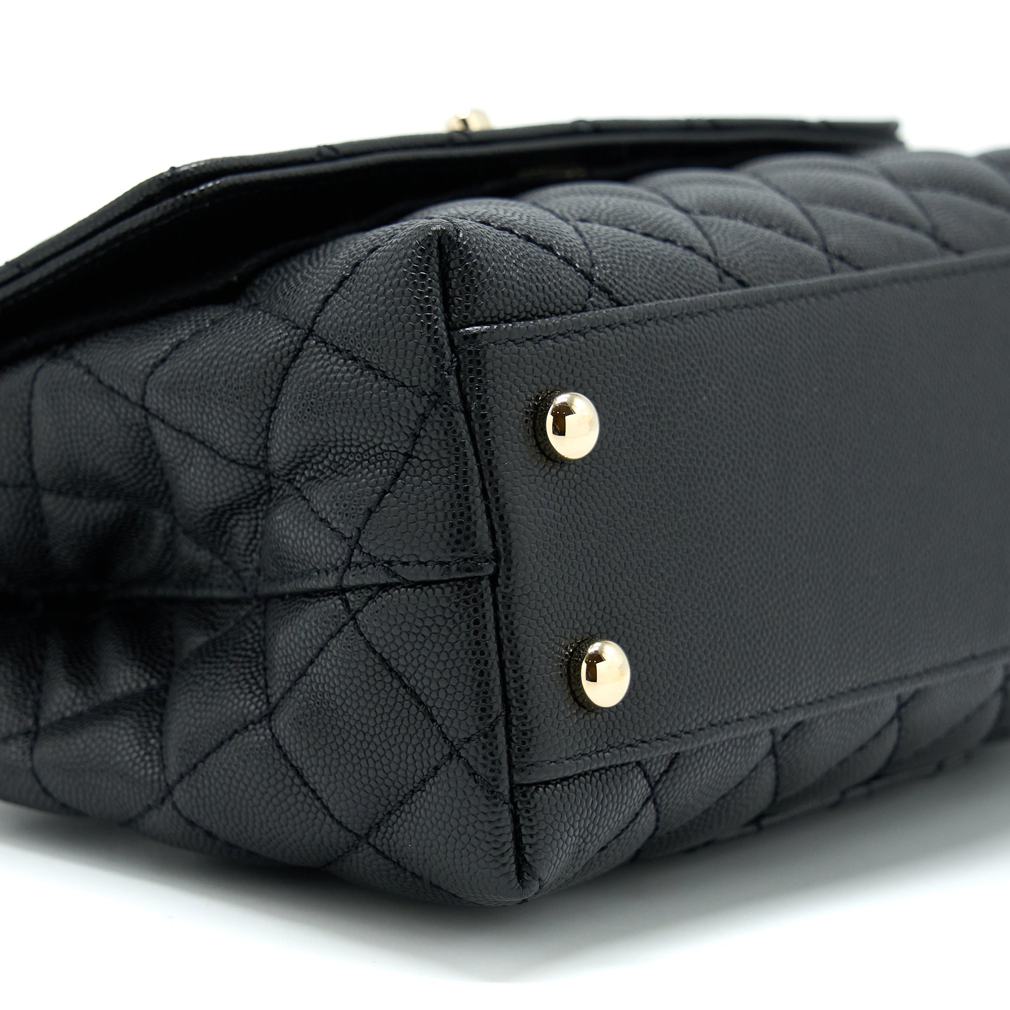 chanel-small-coco-handle-caviar-black-lghw-microchip-2