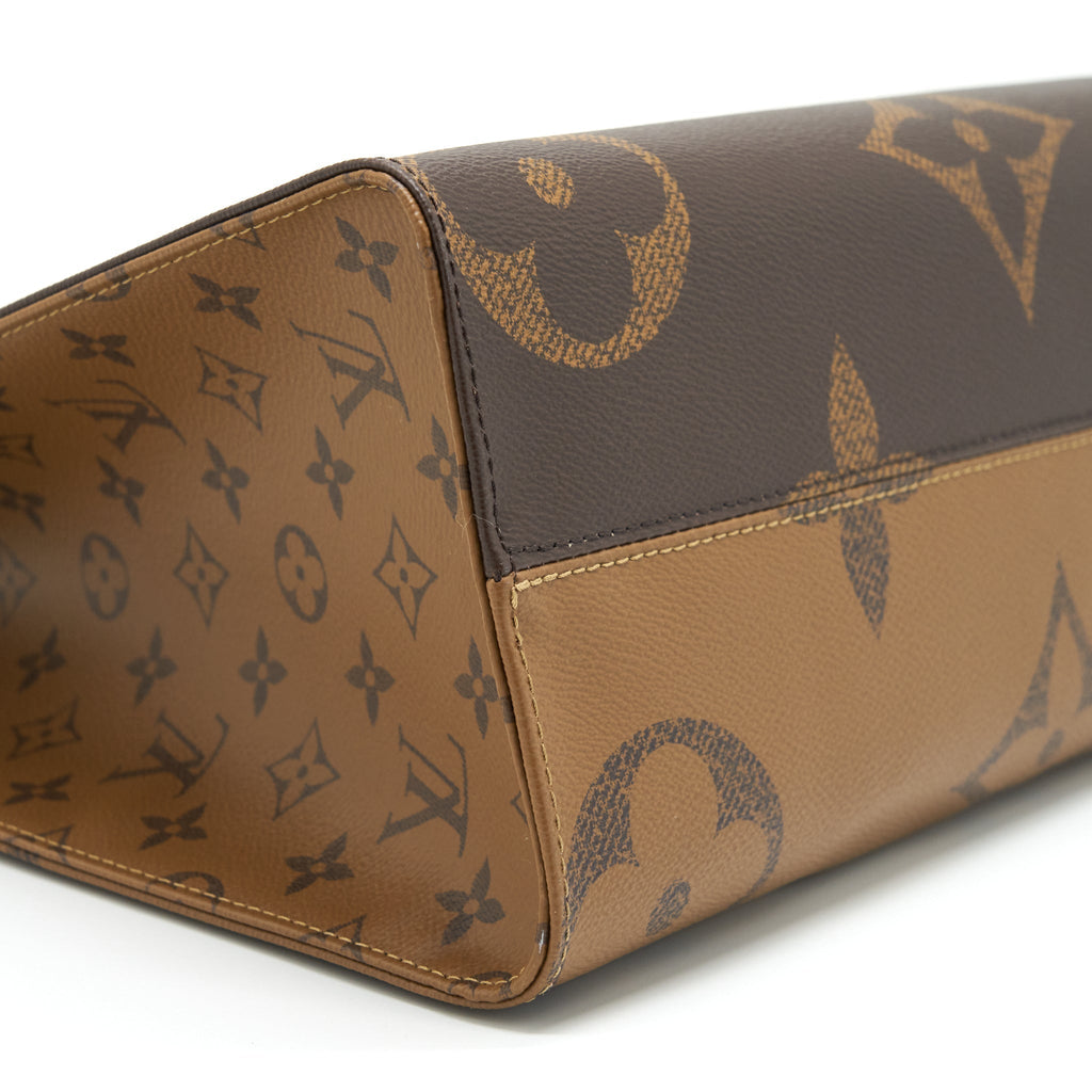 louis-vuitton-on-the-go-mm-monogram-canvas