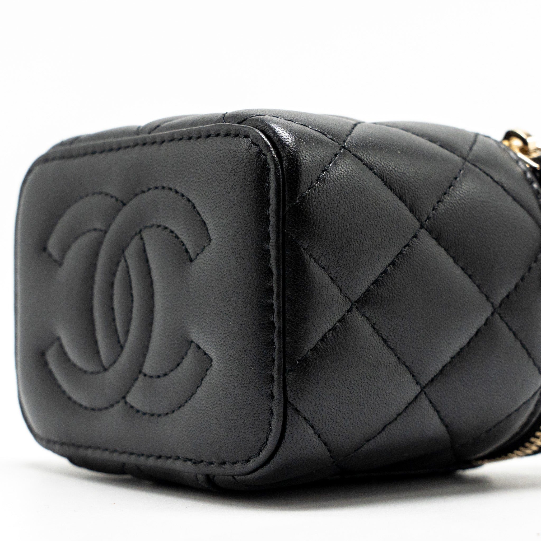 chanel-top-handle-mini-vanity-with-chain-lambskin-black-lghw-microchip-1