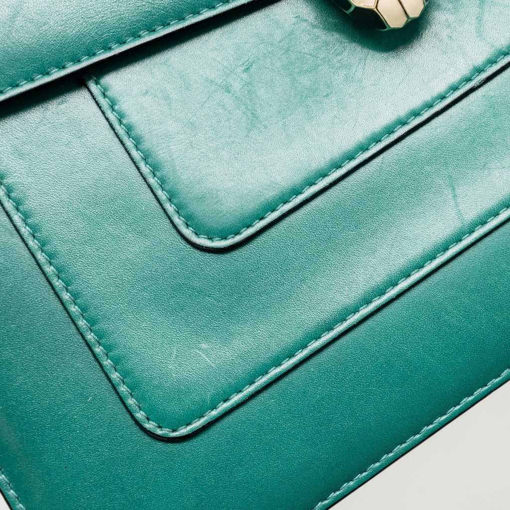 bvlgari-serpenti-forever-bag-calfskin-green-lghw-1