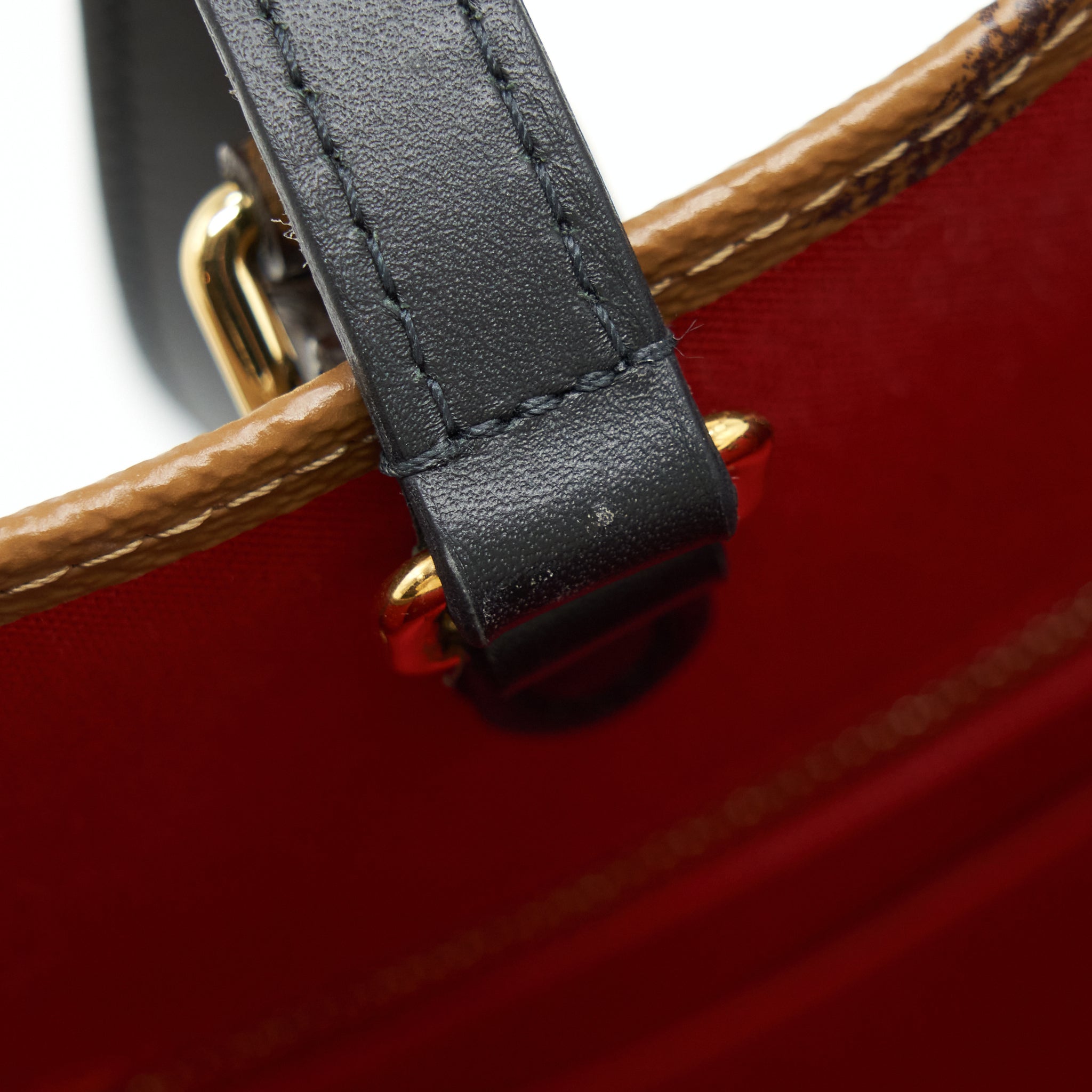 louis-vuitton-on-the-go-mm-monogram-canvas