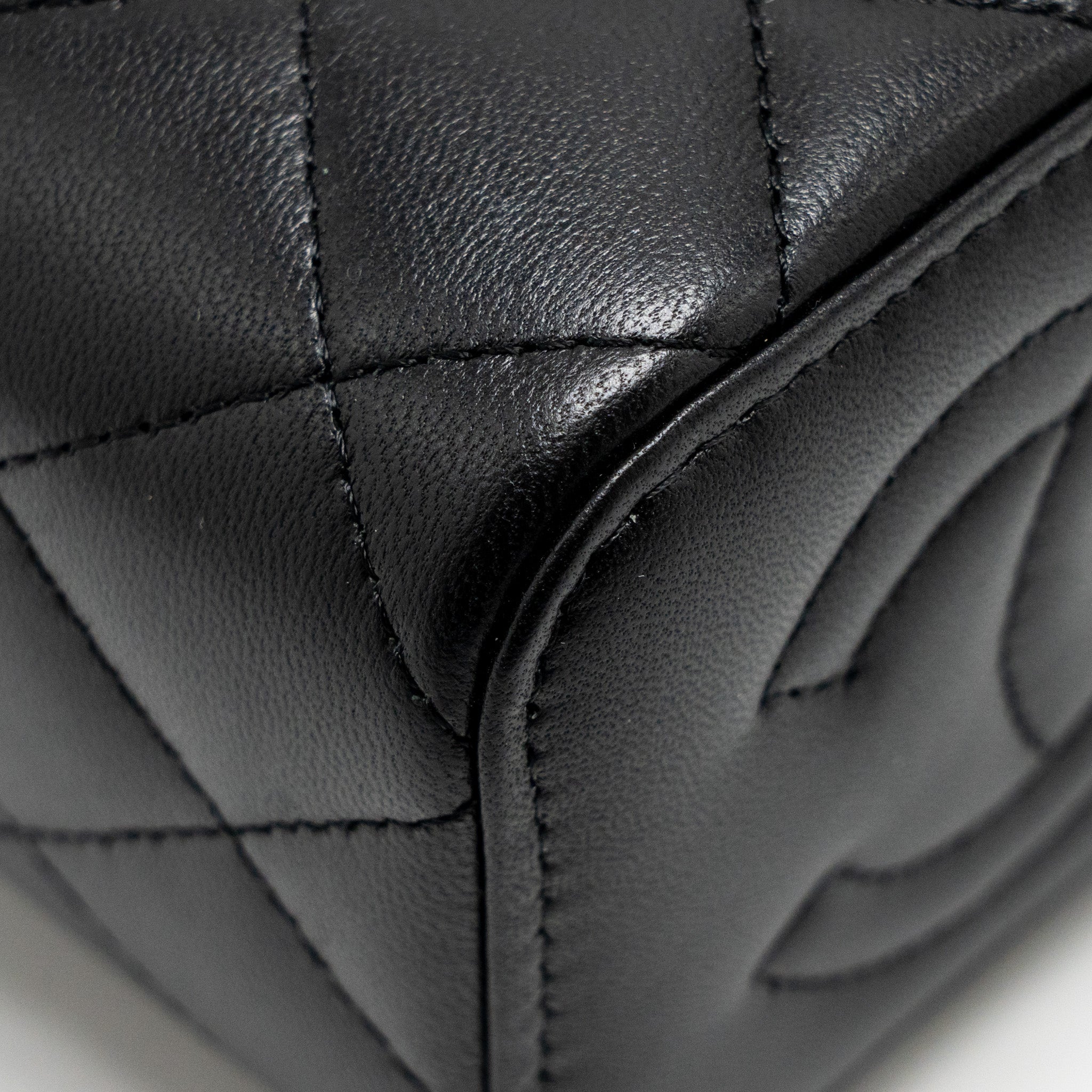 chanel-top-handle-mini-vanity-with-chain-lambskin-black-lghw-microchip-1