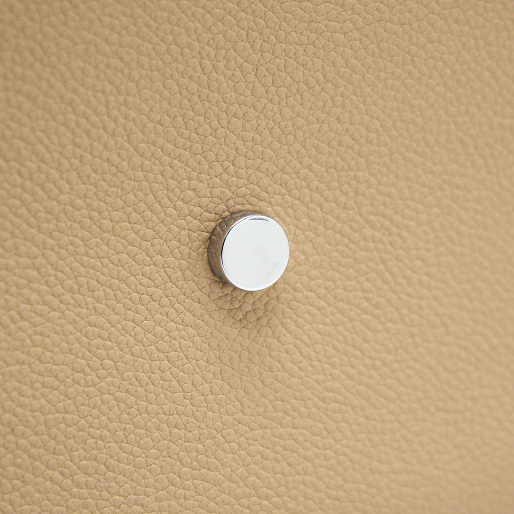 saint-laurent-sac-de-jour-tote-bag-beige-shw