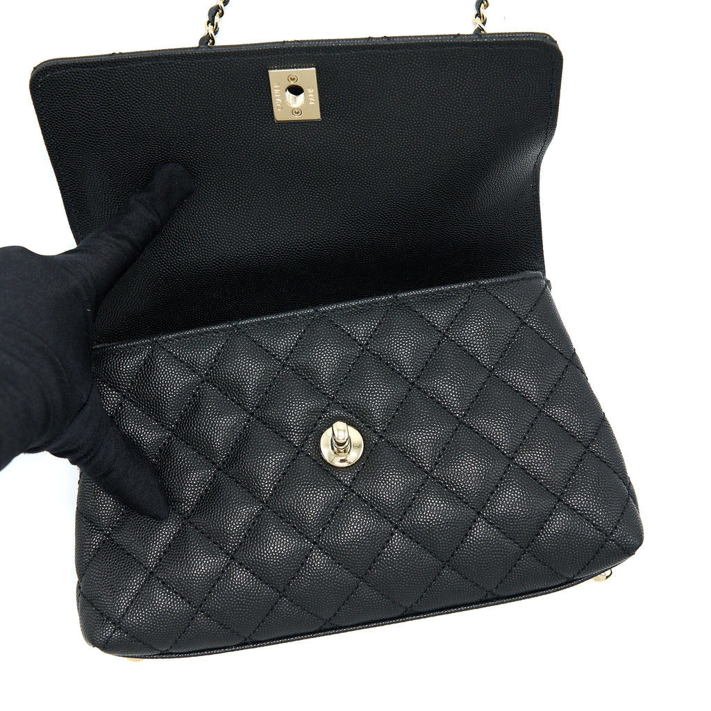 chanel-small-coco-handle-caviar-black-lghw-microchip-2
