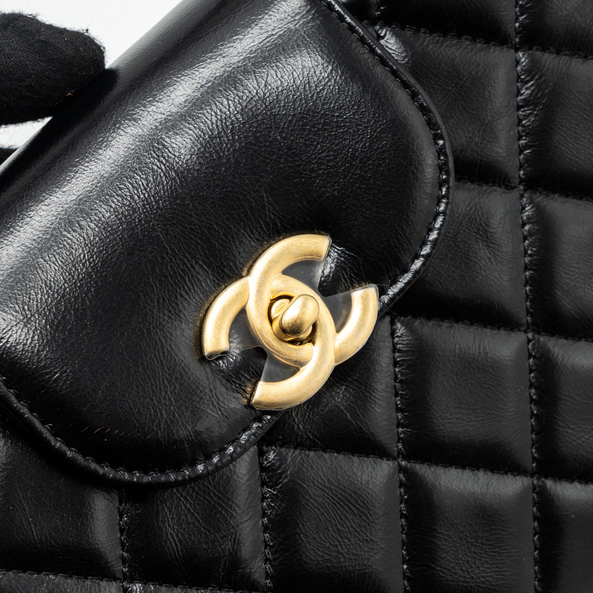 chanel-23k-mini-shopping-bag-calfskin-black-ghw-microchip