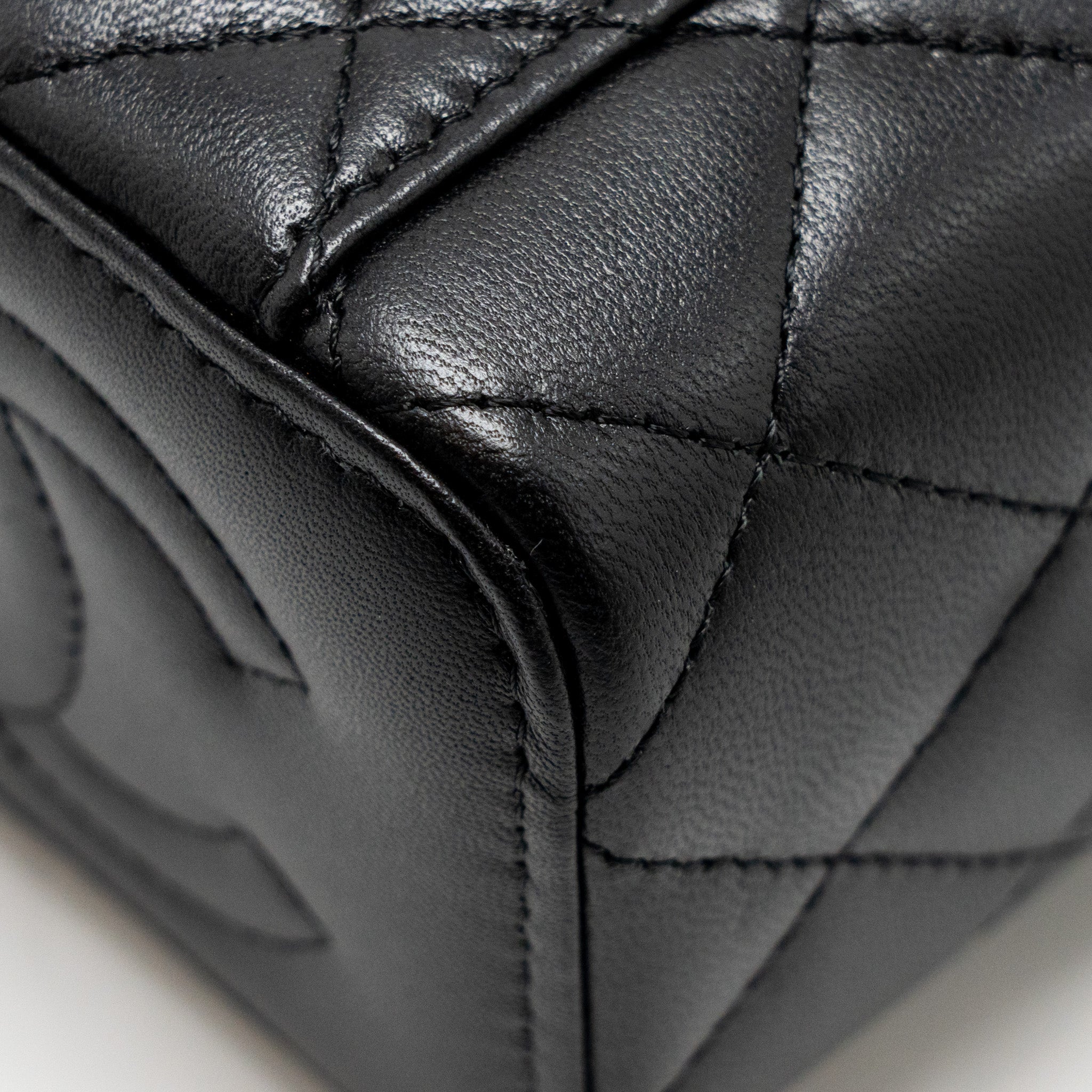chanel-top-handle-mini-vanity-with-chain-lambskin-black-lghw-microchip-1