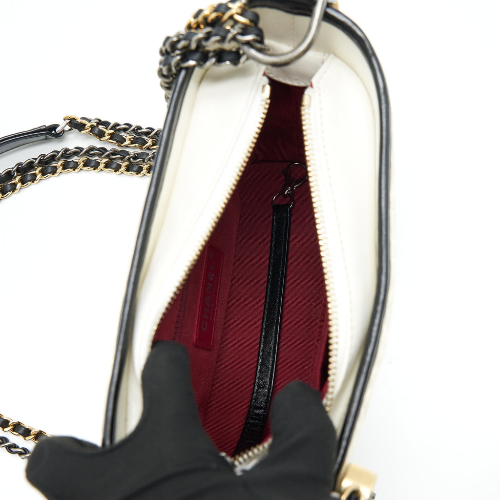 chanel-small-gabrielle-hobo-bag-calfskin-white-black-with-multicolour-hardware