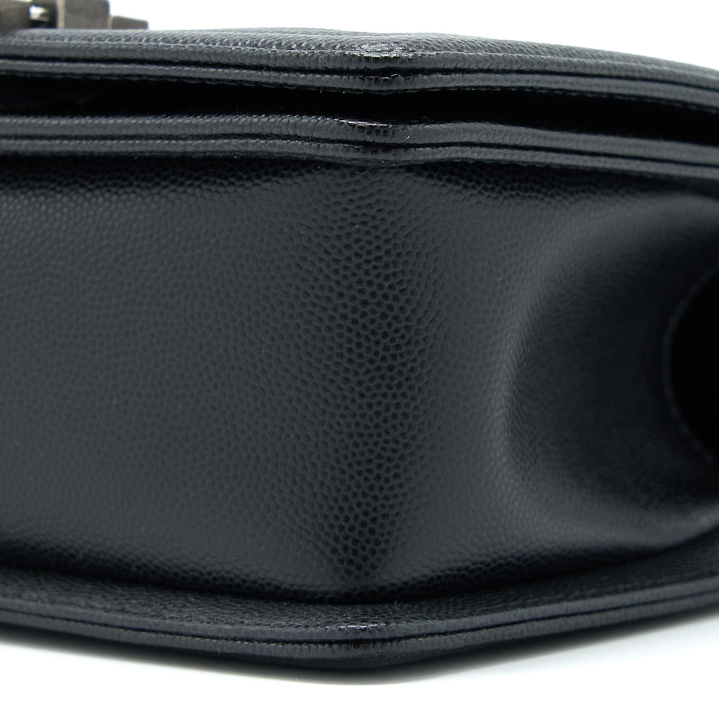 chanel-small-boy-bag-caviar-black-ruthenium-shw-microchip-2