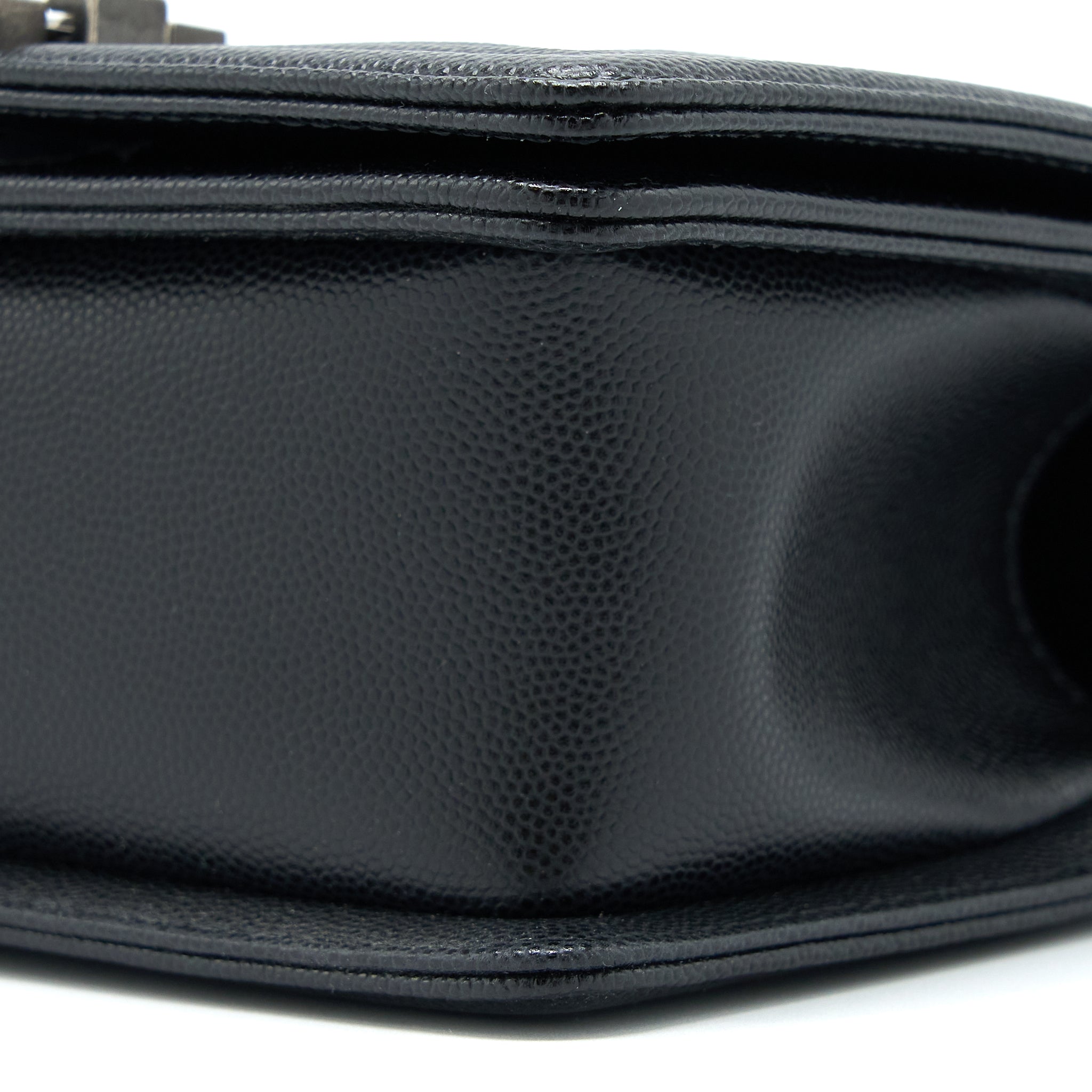 chanel-small-boy-bag-caviar-black-ruthenium-shw-microchip-2