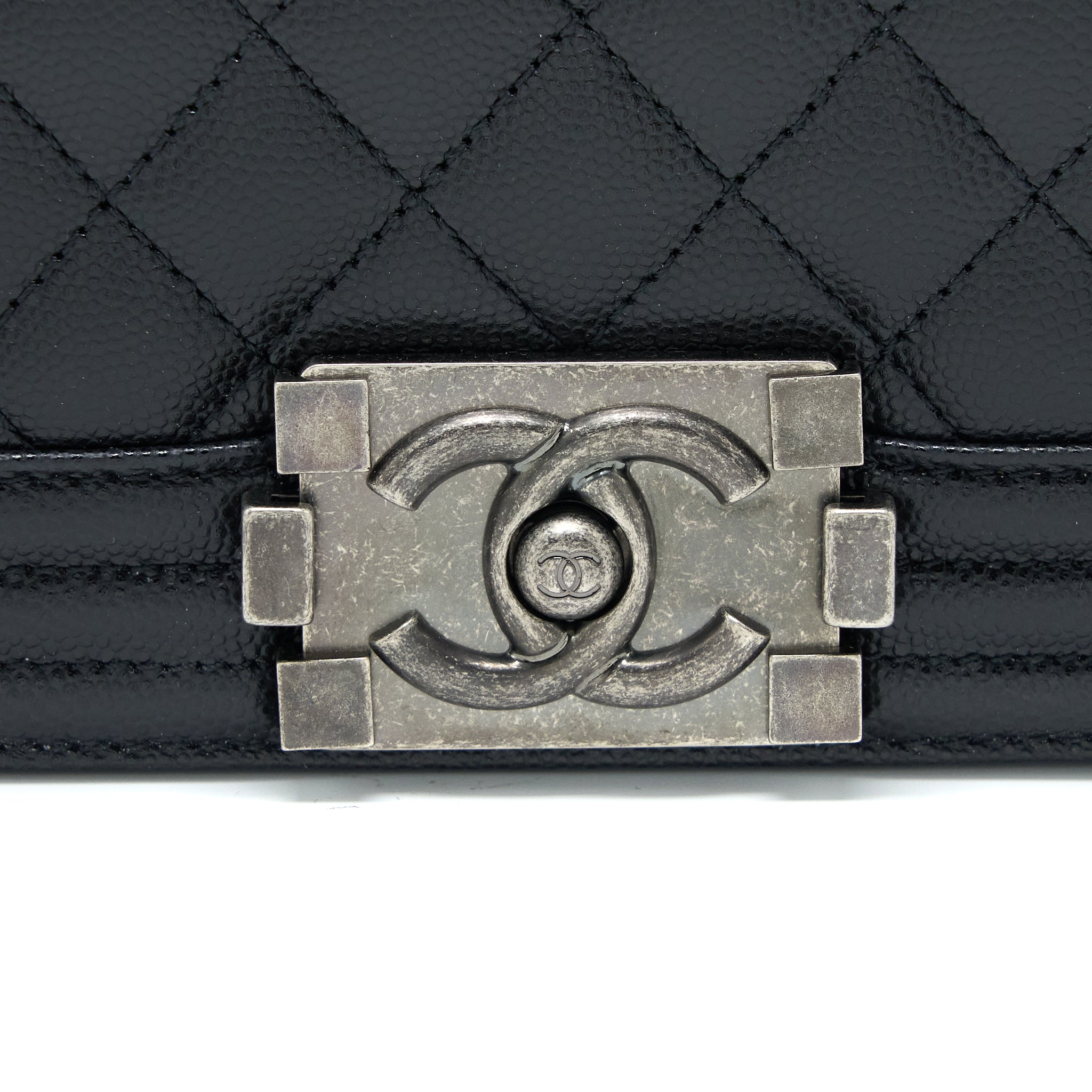 chanel-small-boy-bag-caviar-black-ruthenium-shw-microchip-2