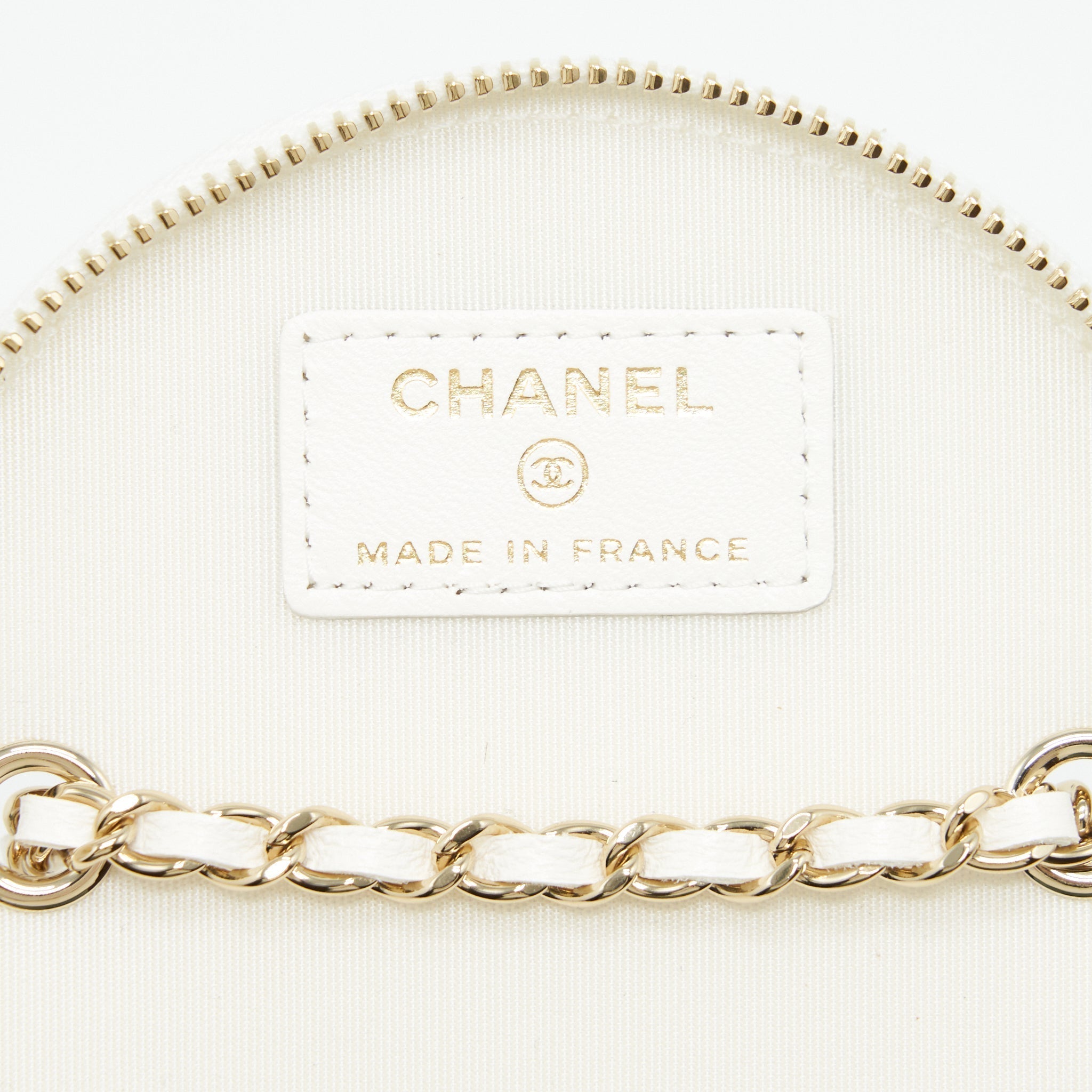 chanel-round-vanity-with-chain-white-black-with-lghw