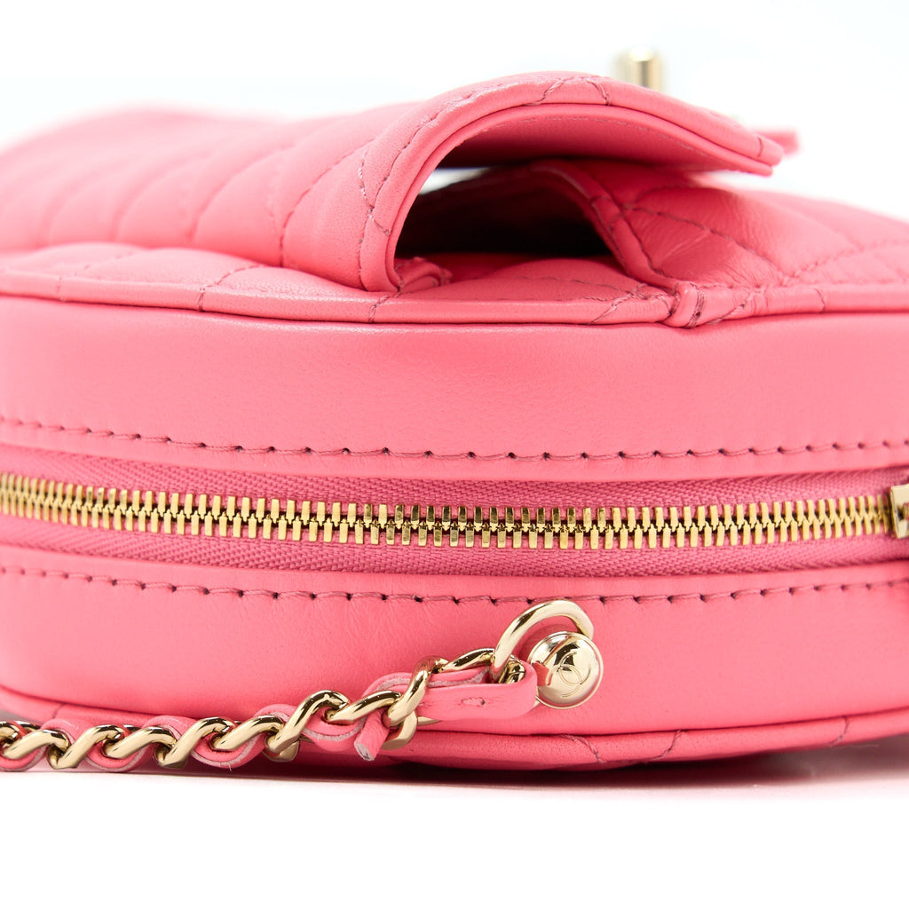 chanel-22s-heart-bag-lambskin-pink-lghw-mmicrochip