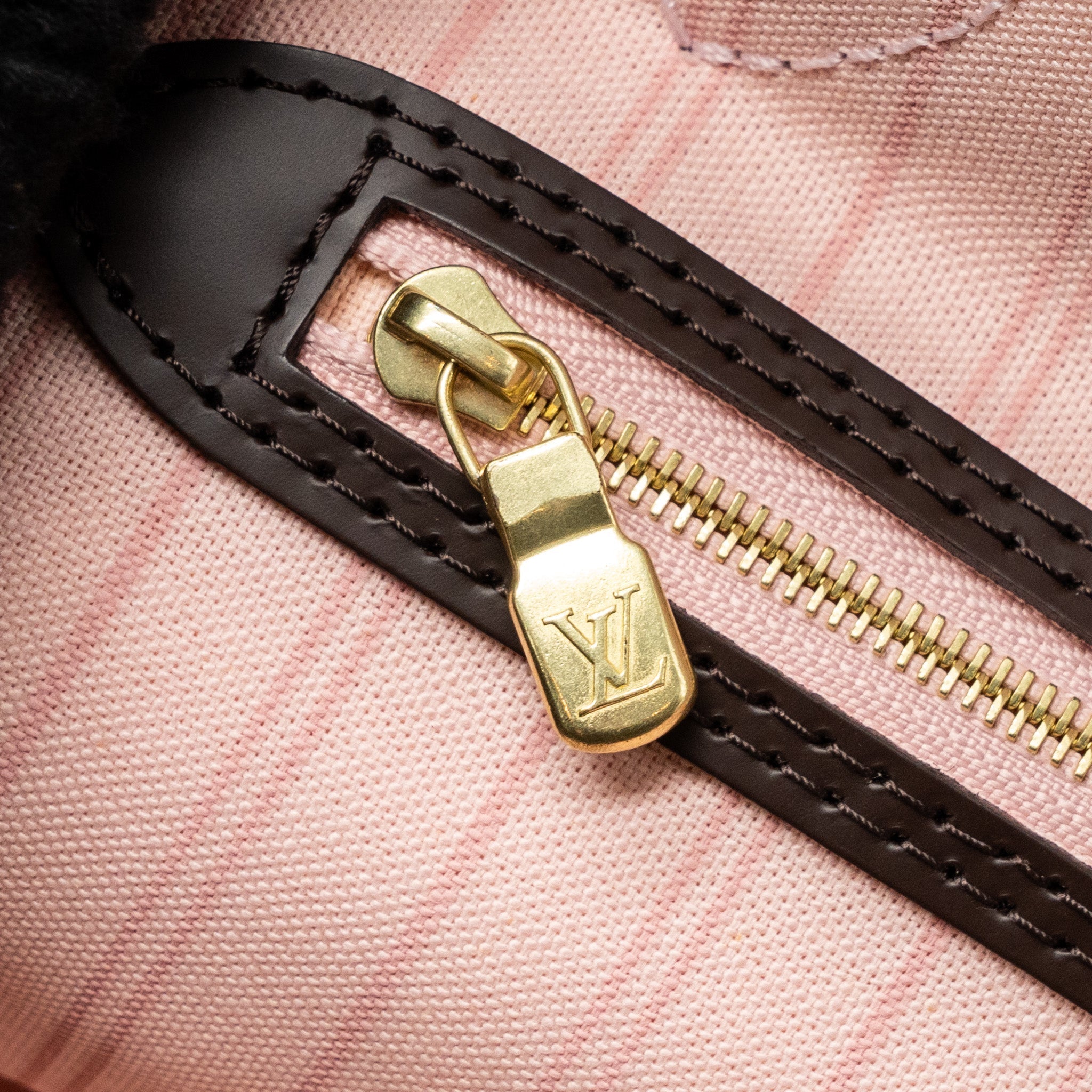louis-vuitton-neverfull-mm-monogram-damier-ebene-canvas-rose-ballerina