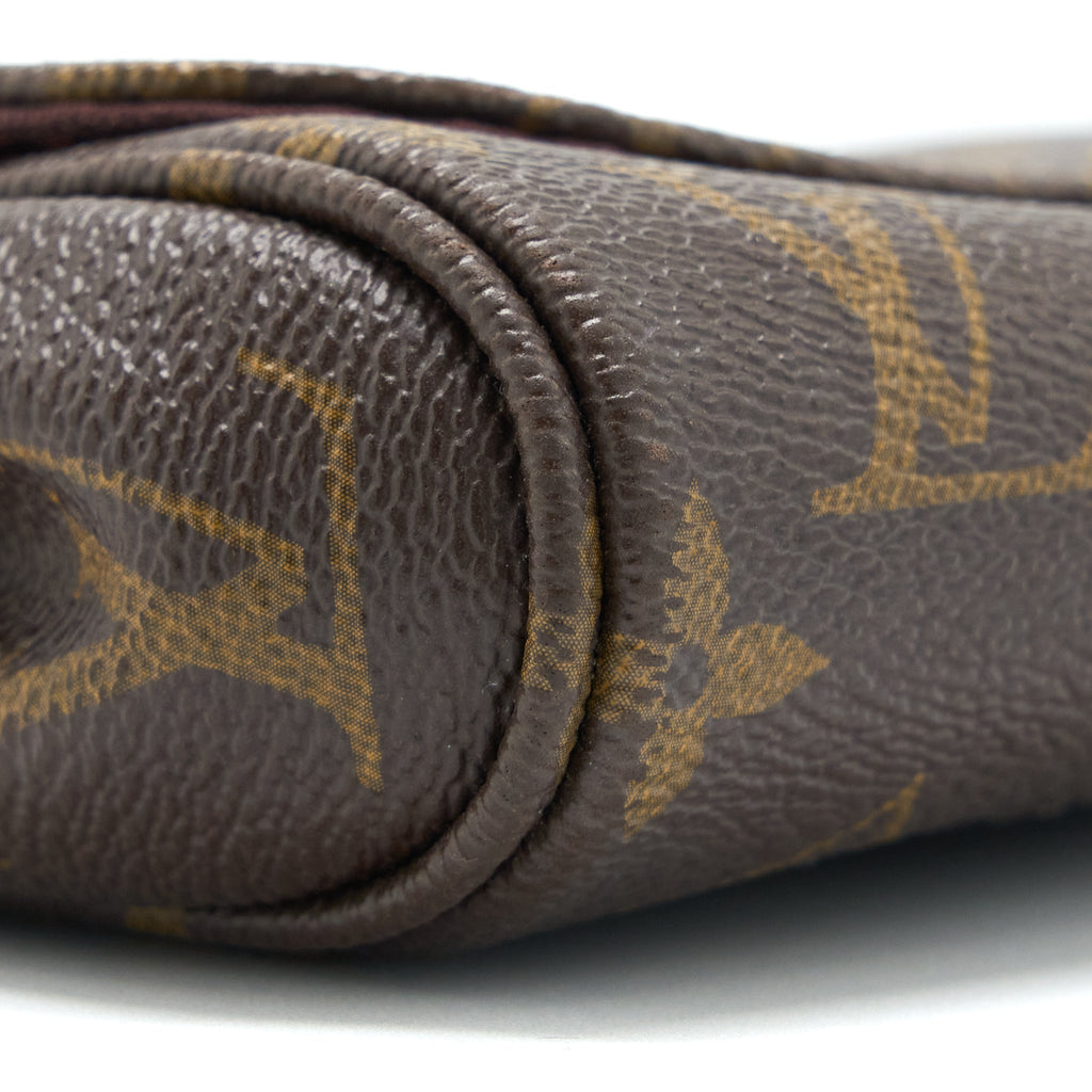 louis-vuitton-favourite-pm-monogram-canvas-ghw