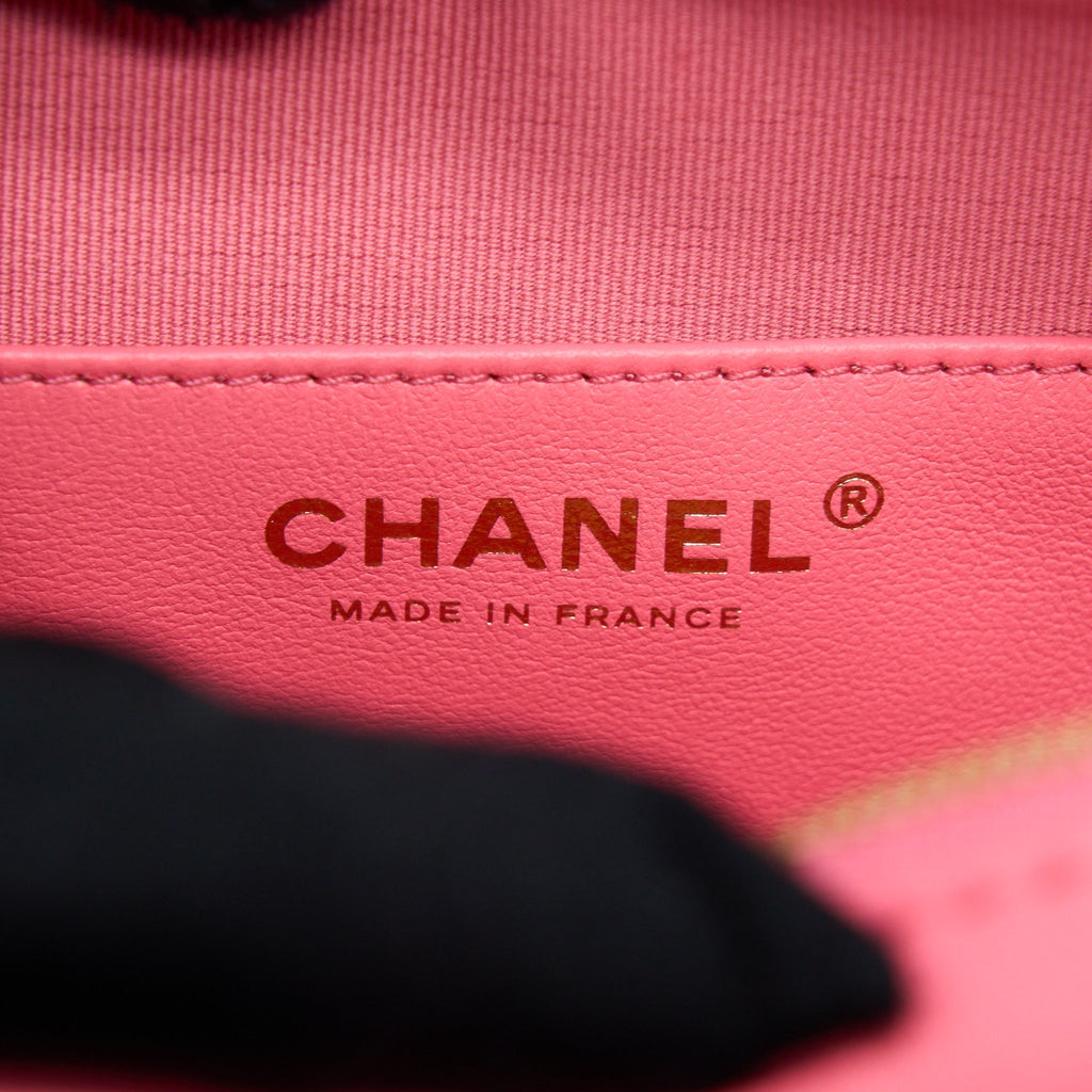 chanel-22s-heart-bag-lambskin-pink-lghw-mmicrochip