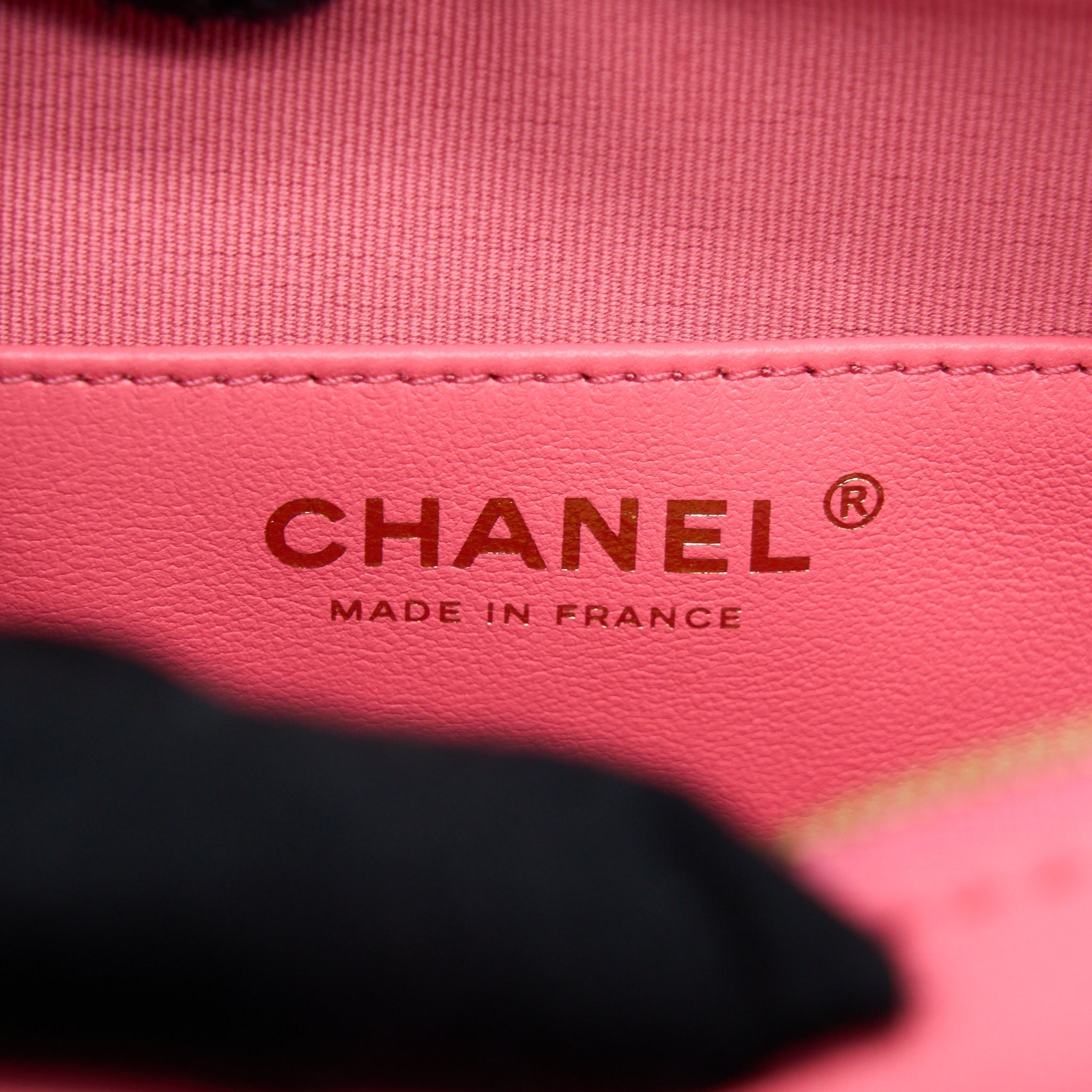 chanel-22s-heart-bag-lambskin-pink-lghw-mmicrochip