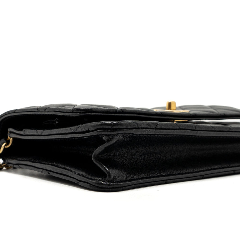 chanel-22s-pearl-crush-wallet-on-chain-lambskin-black-brushed-ghw-microchip