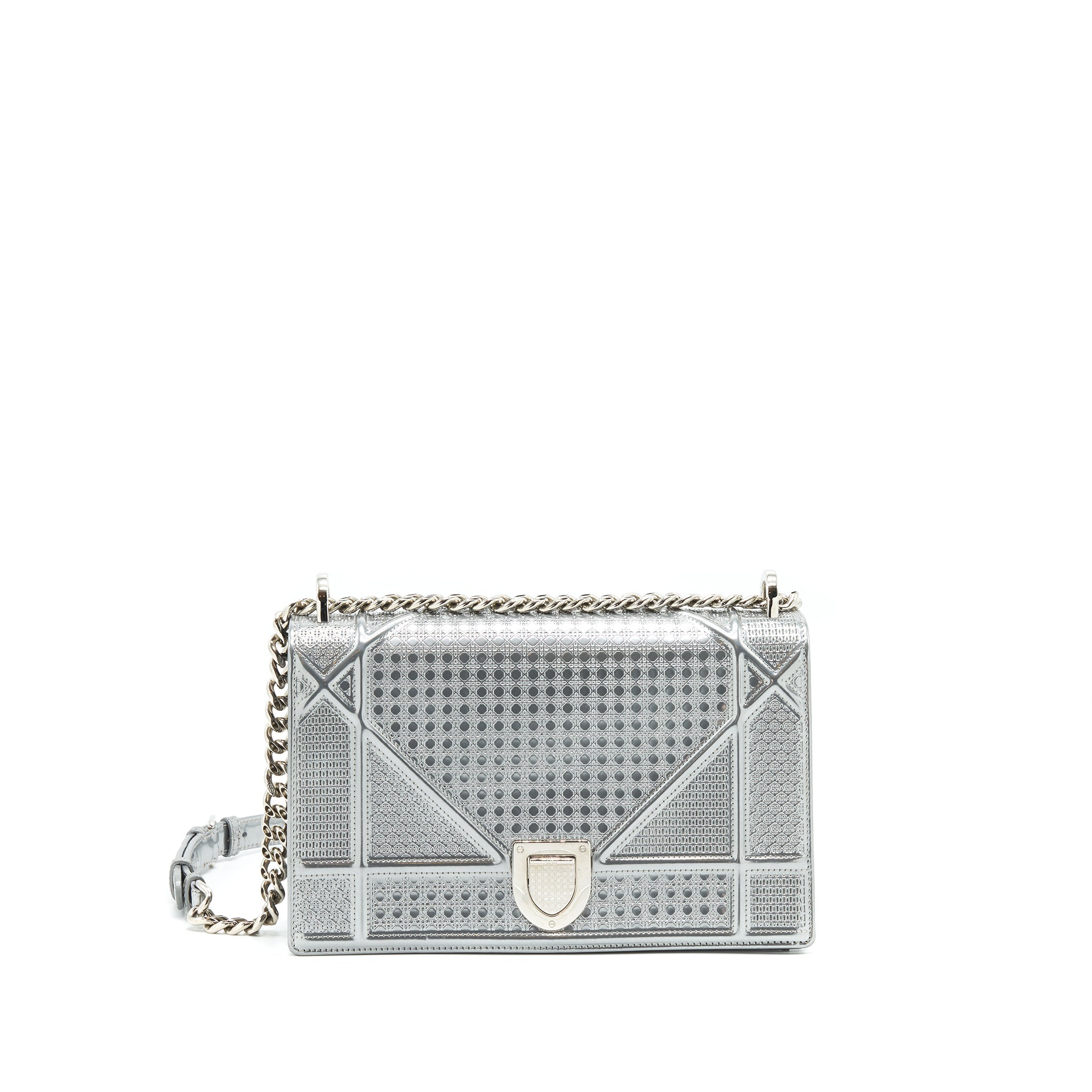 dior-medium-diorama-metallic-silver-shw