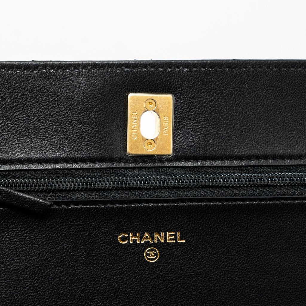 chanel-pearl-crush-wallet-on-chain-lambskin-black-ghw-microchip-11