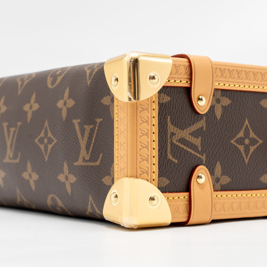 lv-side-trunk-m46358