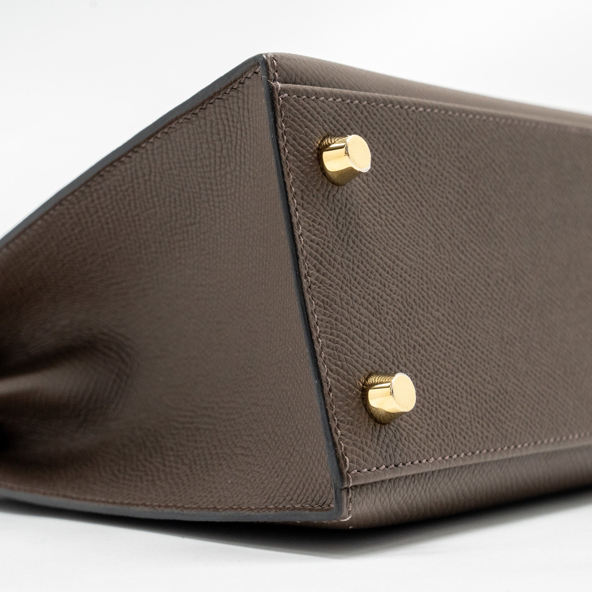 hermes-kelly-25-epsom-ecorce-etoupe-noir-ghw-stamp-b