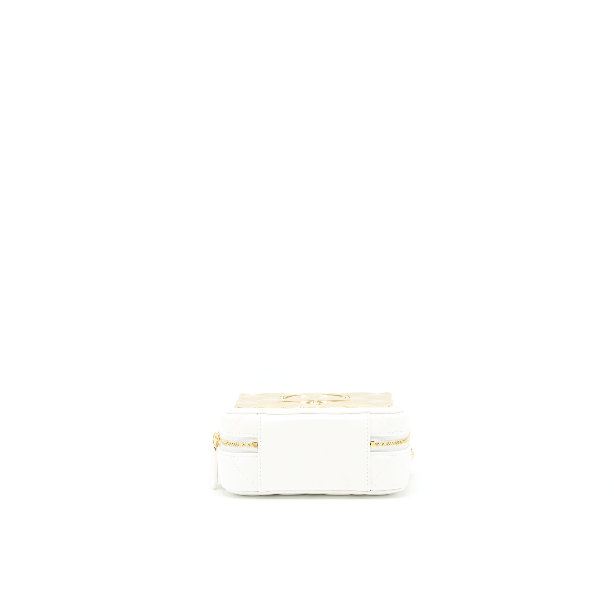 chanel-21k-small-metal-plate-vanity-with-chain-white-ghw