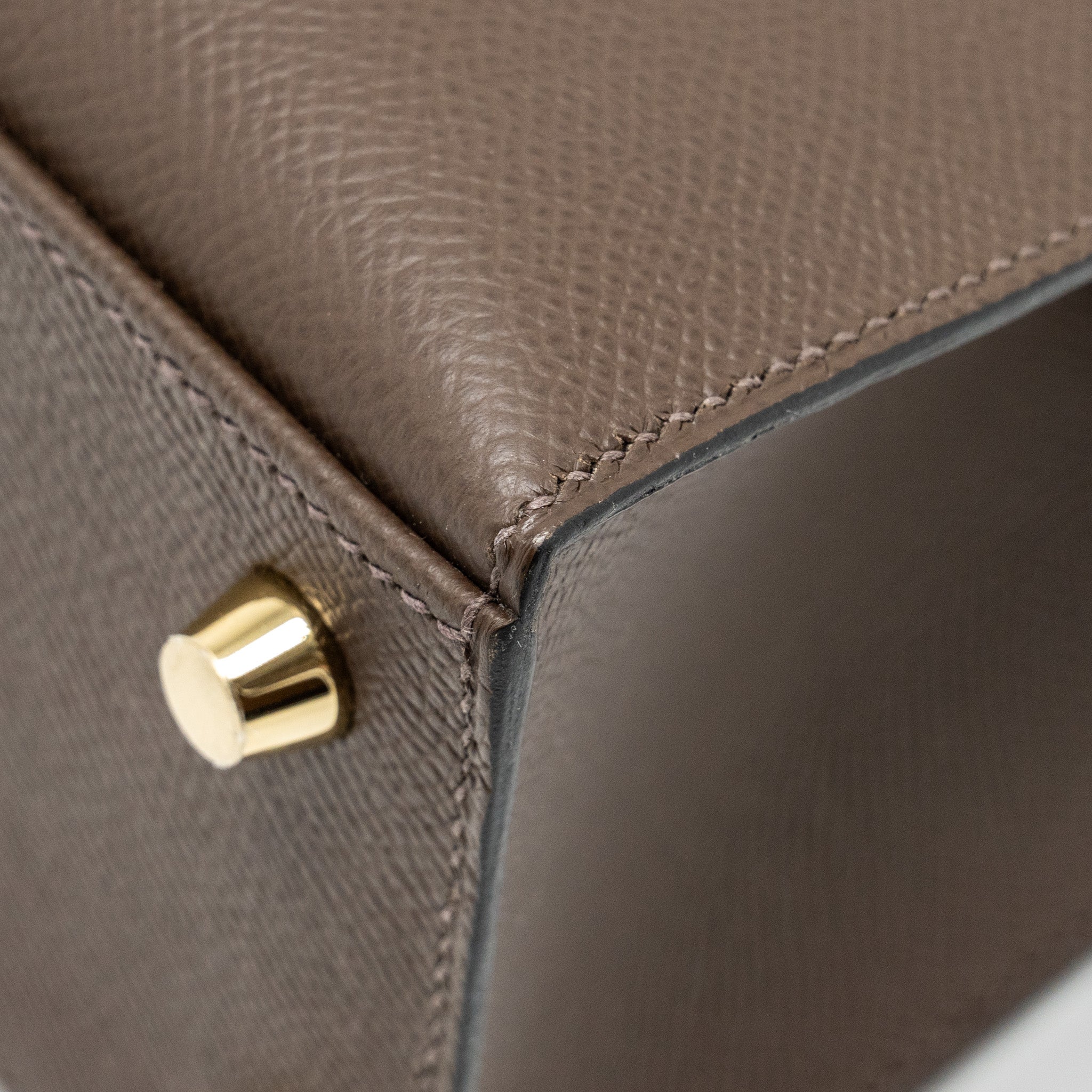 hermes-kelly-25-epsom-ecorce-etoupe-noir-ghw-stamp-b