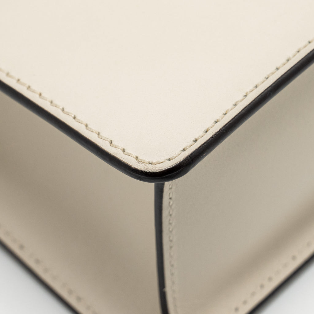 gucci-medium-sylvie-calfskin-white-ghw