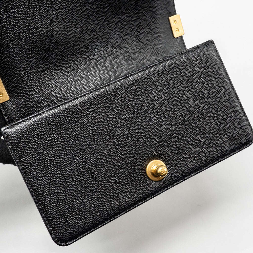 chanel-small-boy-bag-caviar-black-ghw-microchip-copy-1