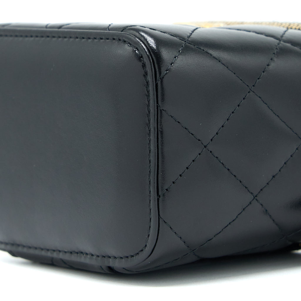 chanel-21a-gold-crush-mini-vanity-case-calfskin-black-brushed-ghw-1