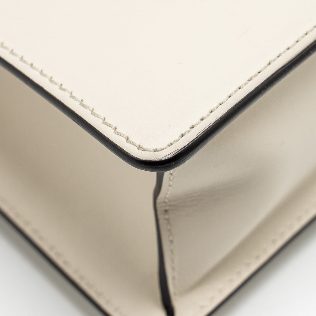 gucci-medium-sylvie-calfskin-white-ghw