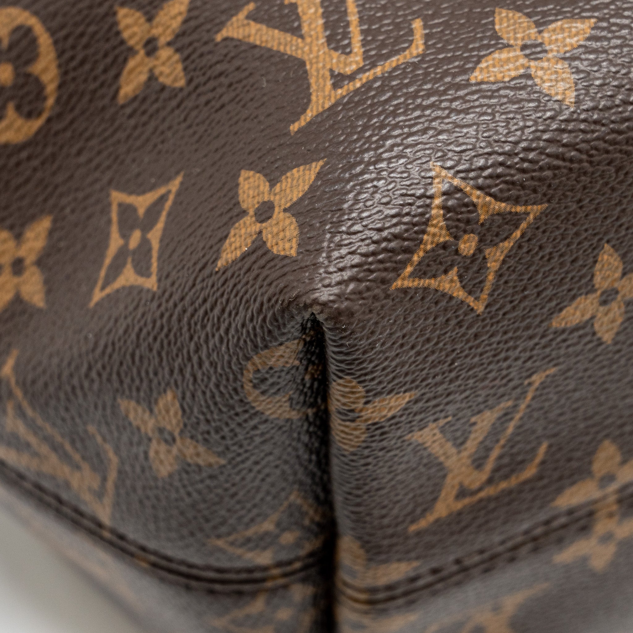 louis-vuitton-gracefull-mm-monogram-canvas-ghw