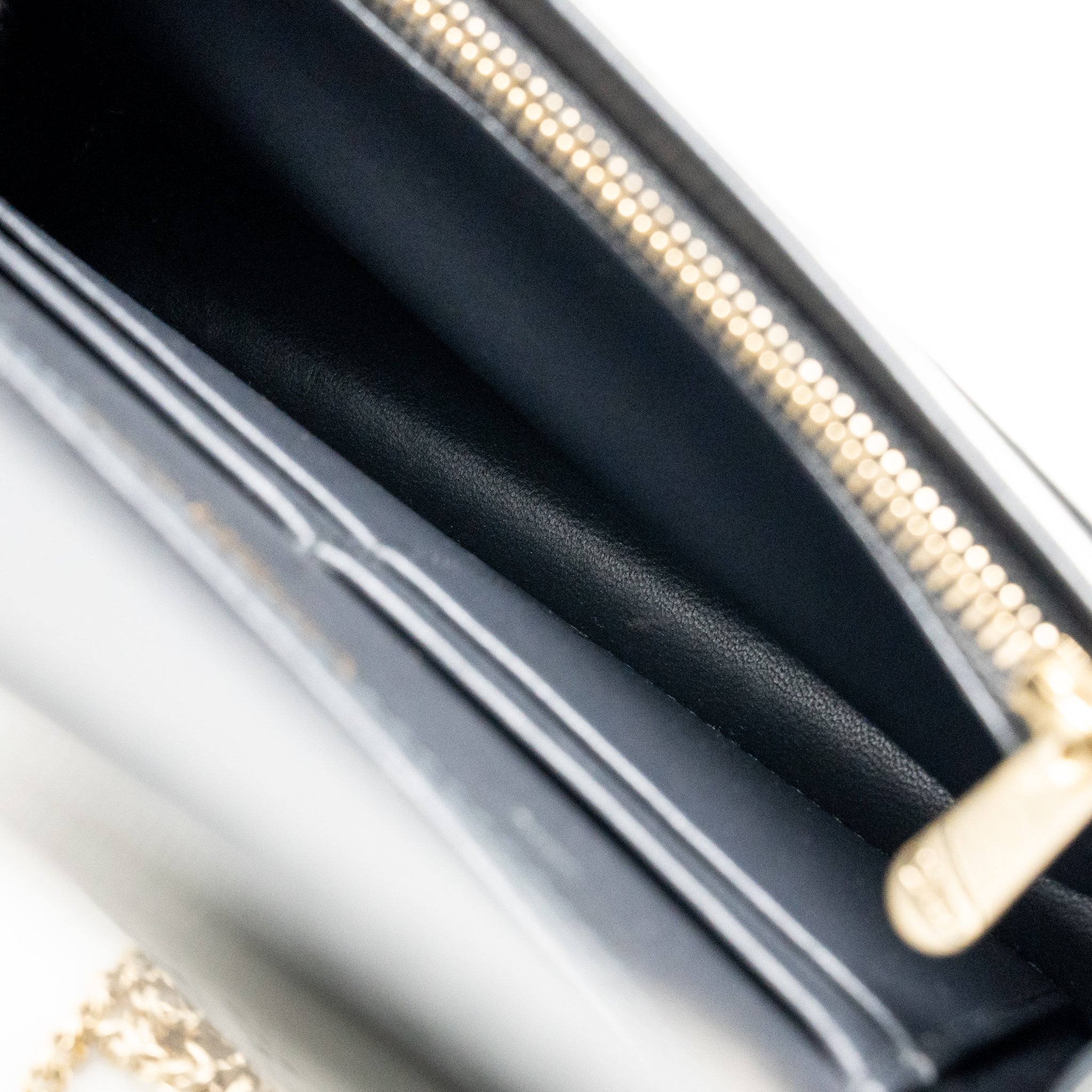 dior-diorama-wallet-on-chain-metallic-patent-silver-lghw