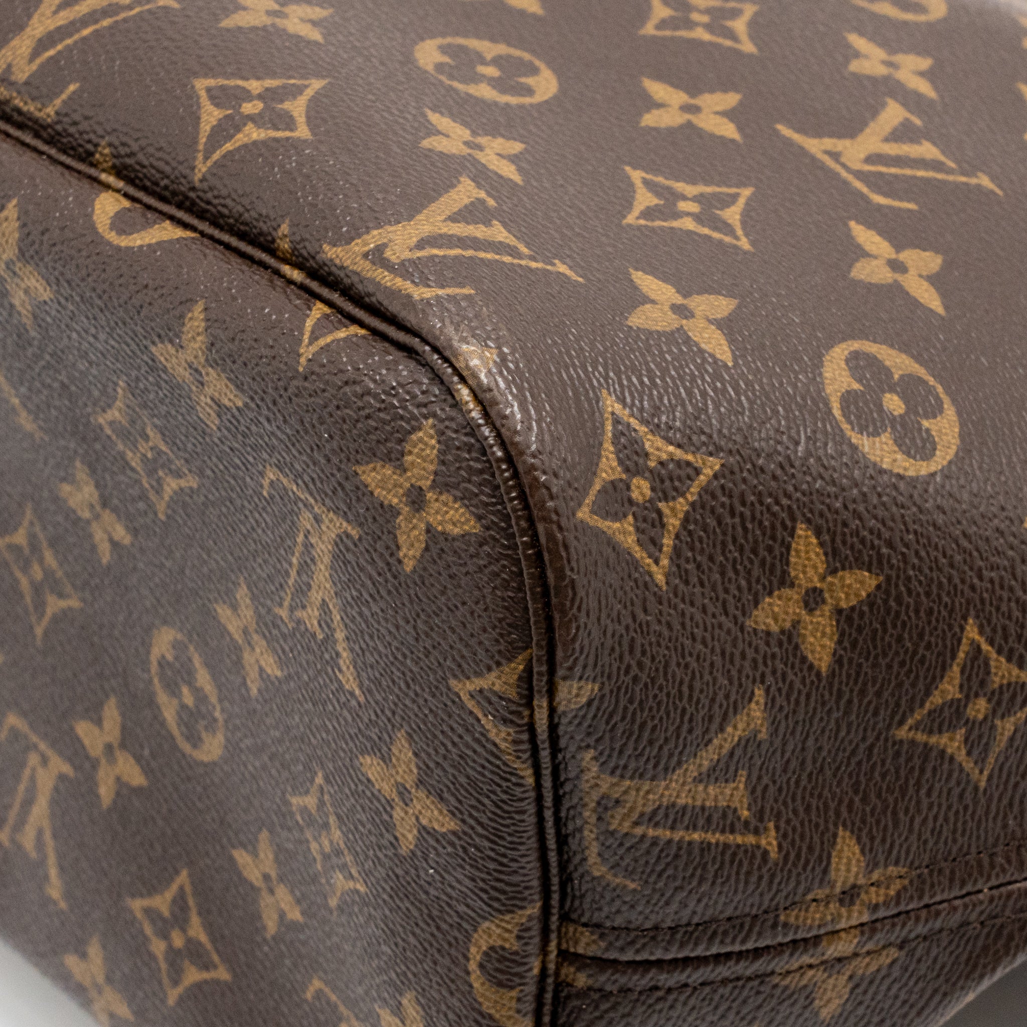 louis-vuitton-neverfull-mm-monogram-canvas-ghw-12