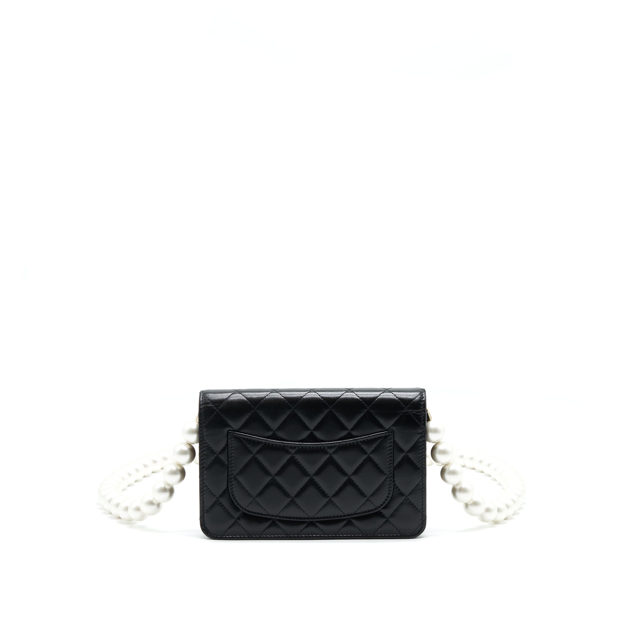 chanel-giant-pearl-crush-wallet-on-chain-black