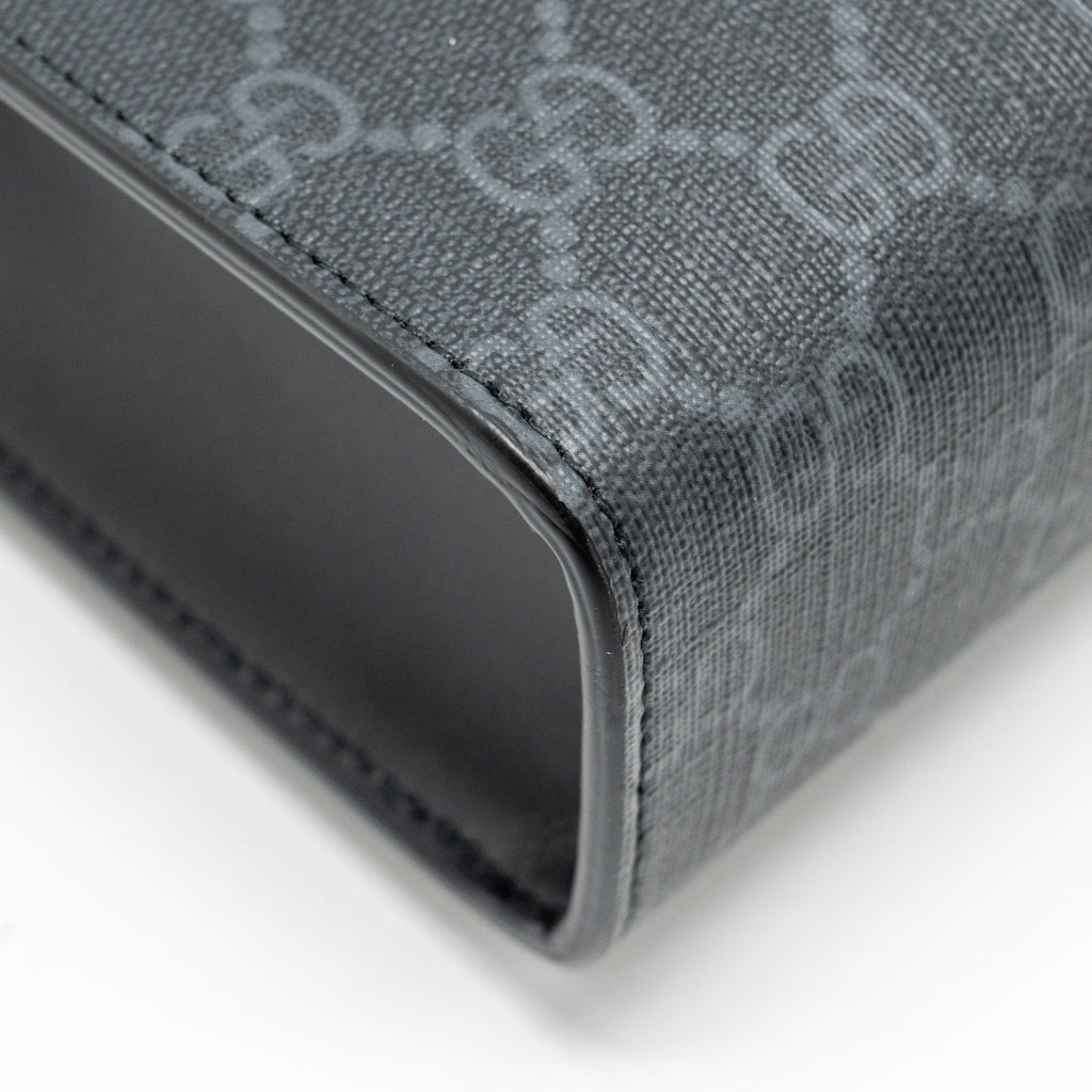 gucci-gg-supreme-canvas-leather-zip-clutch-black-multicolour-shw