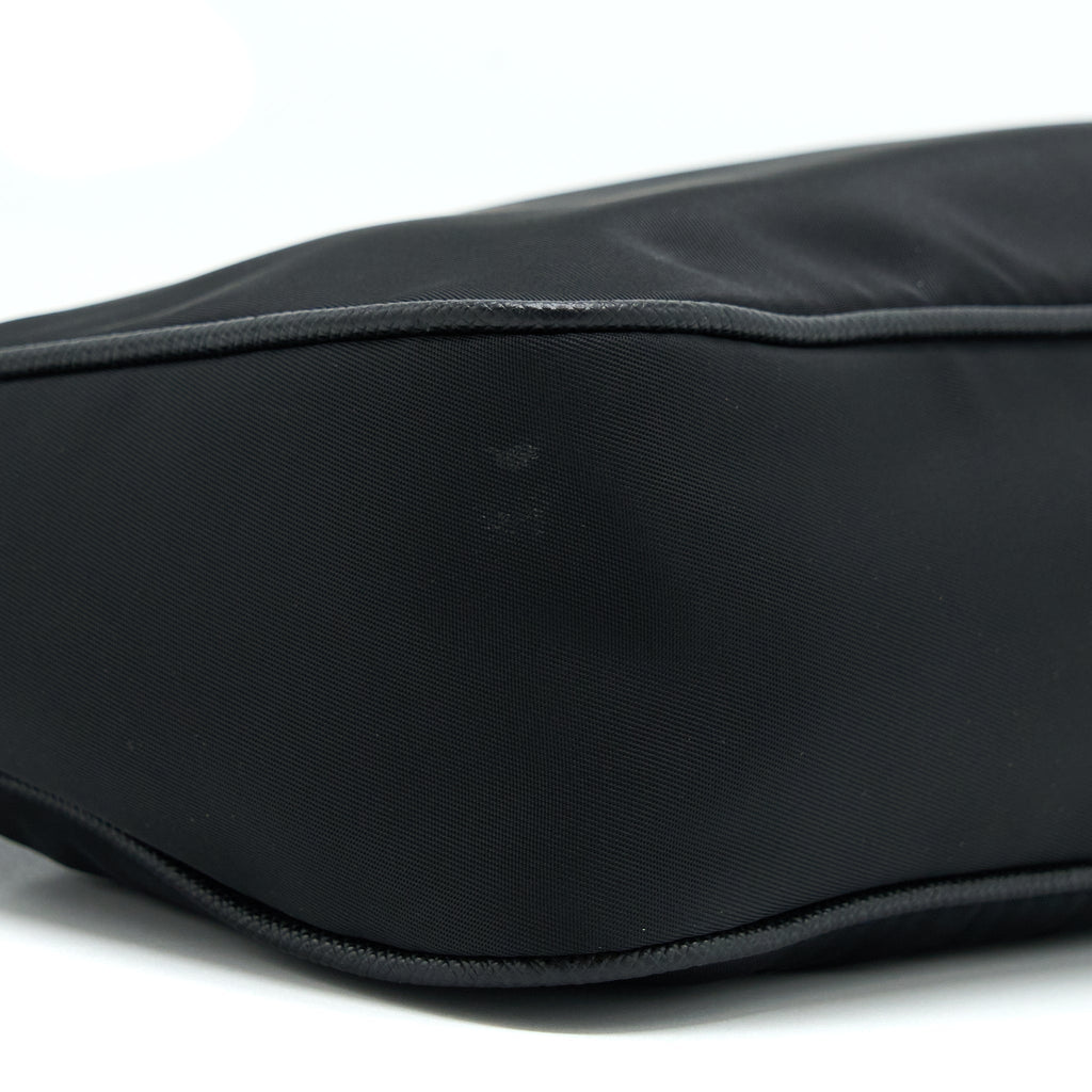 prada-reedition-2005-black-shw-3