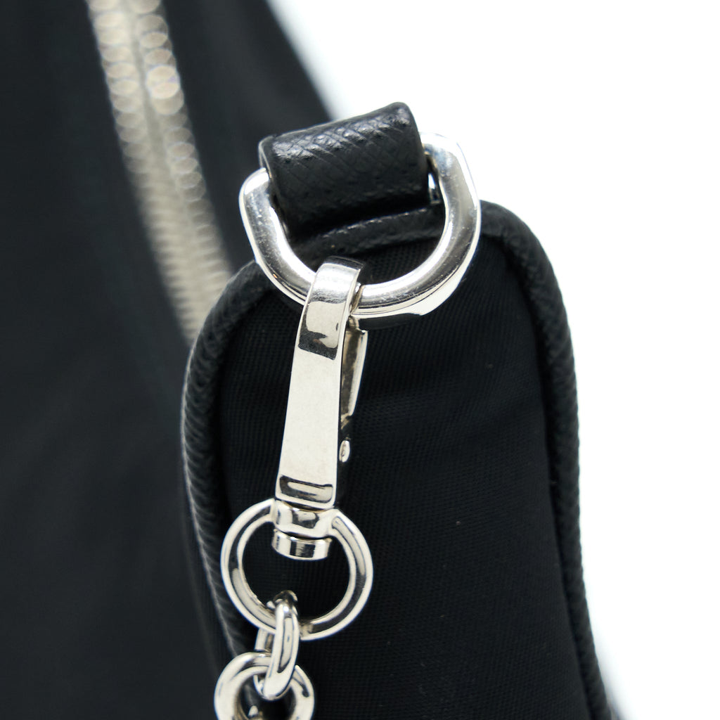 prada-reedition-2005-black-shw-3