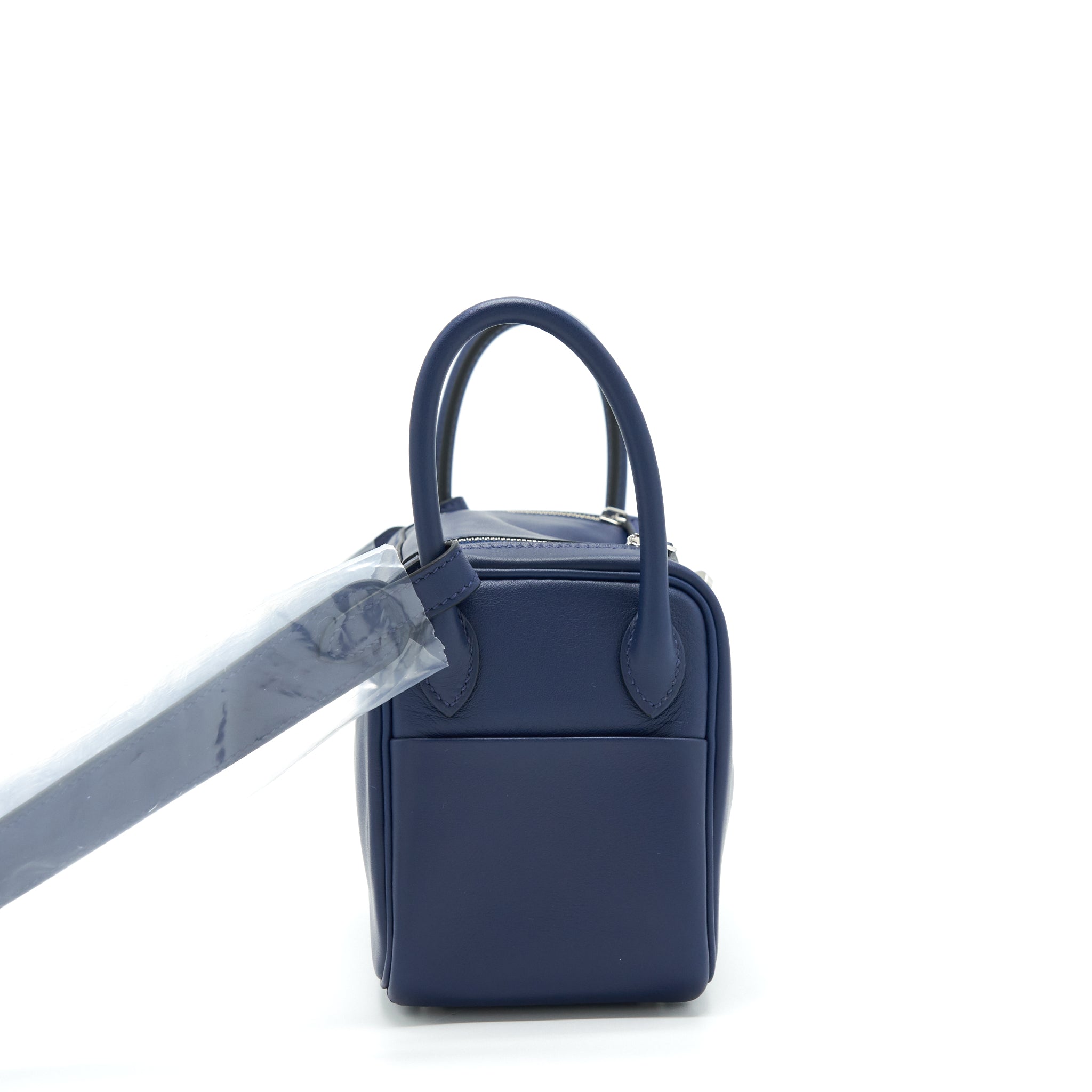 hermes-mini-lindy-swift-navy-bleu-frida-shw-stamp-z-1